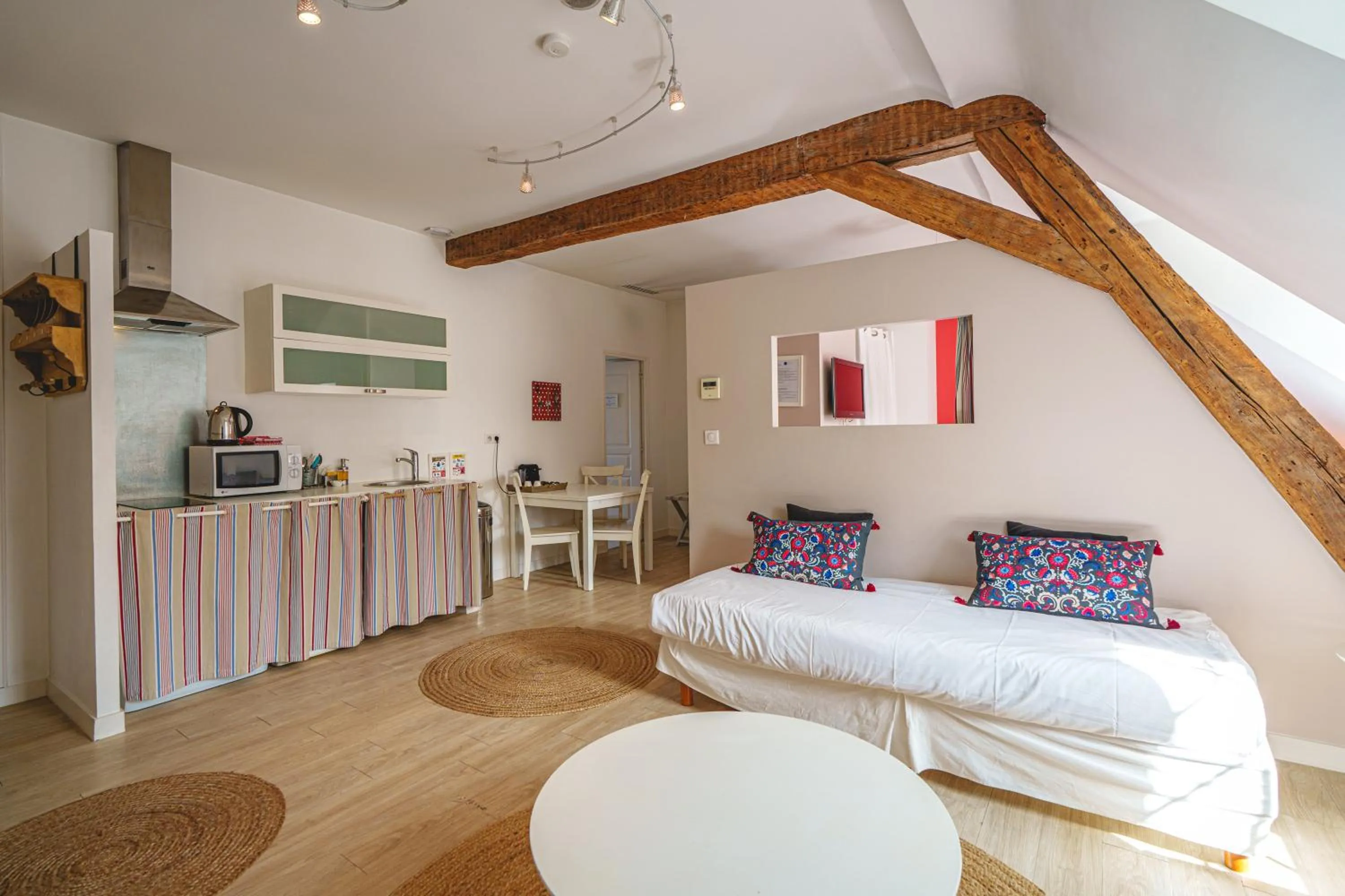 Apartment (4 Adults) in The Originals Boutique, Hôtel Le Londres, Saumur