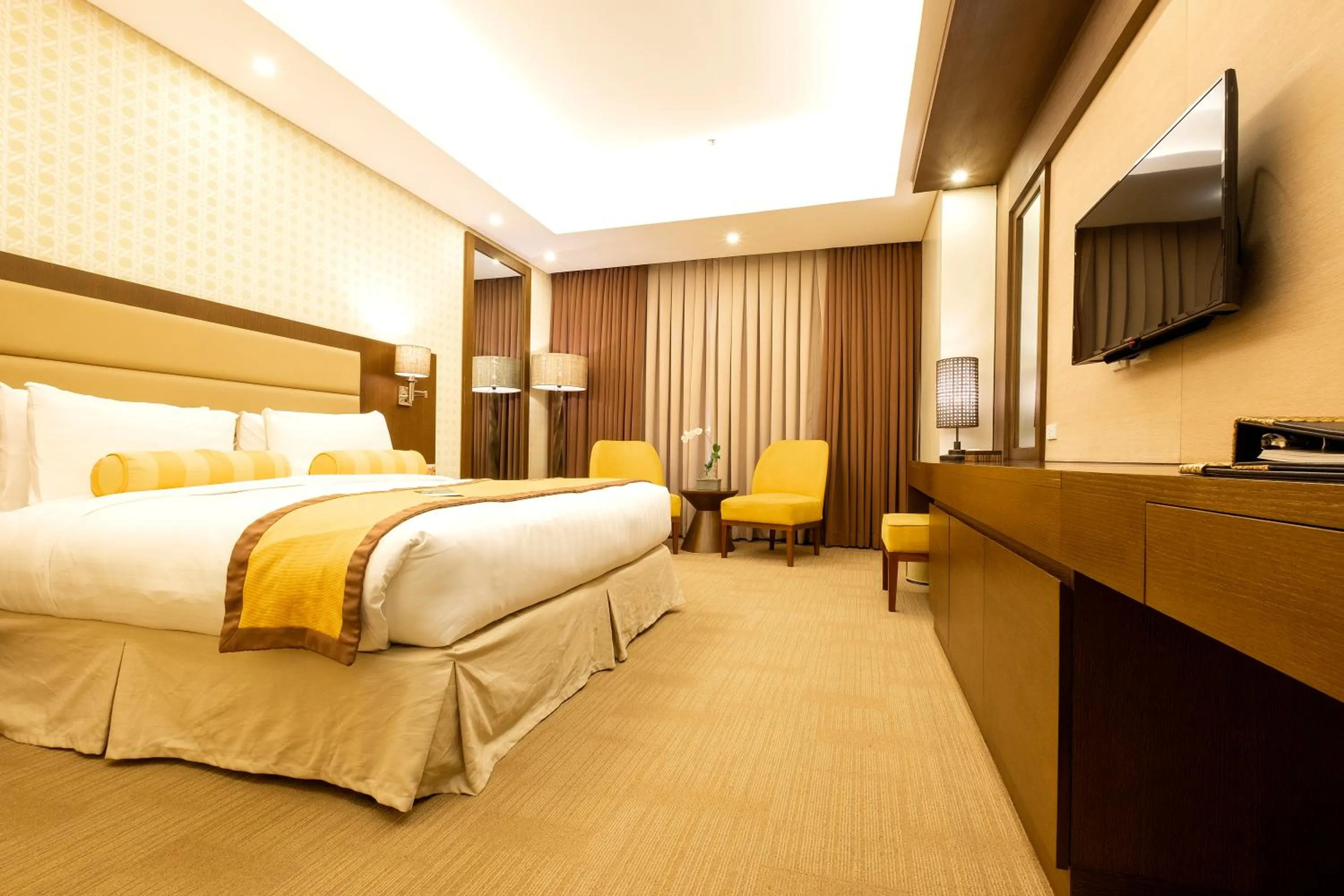 Deluxe Room in Maayo Hotel