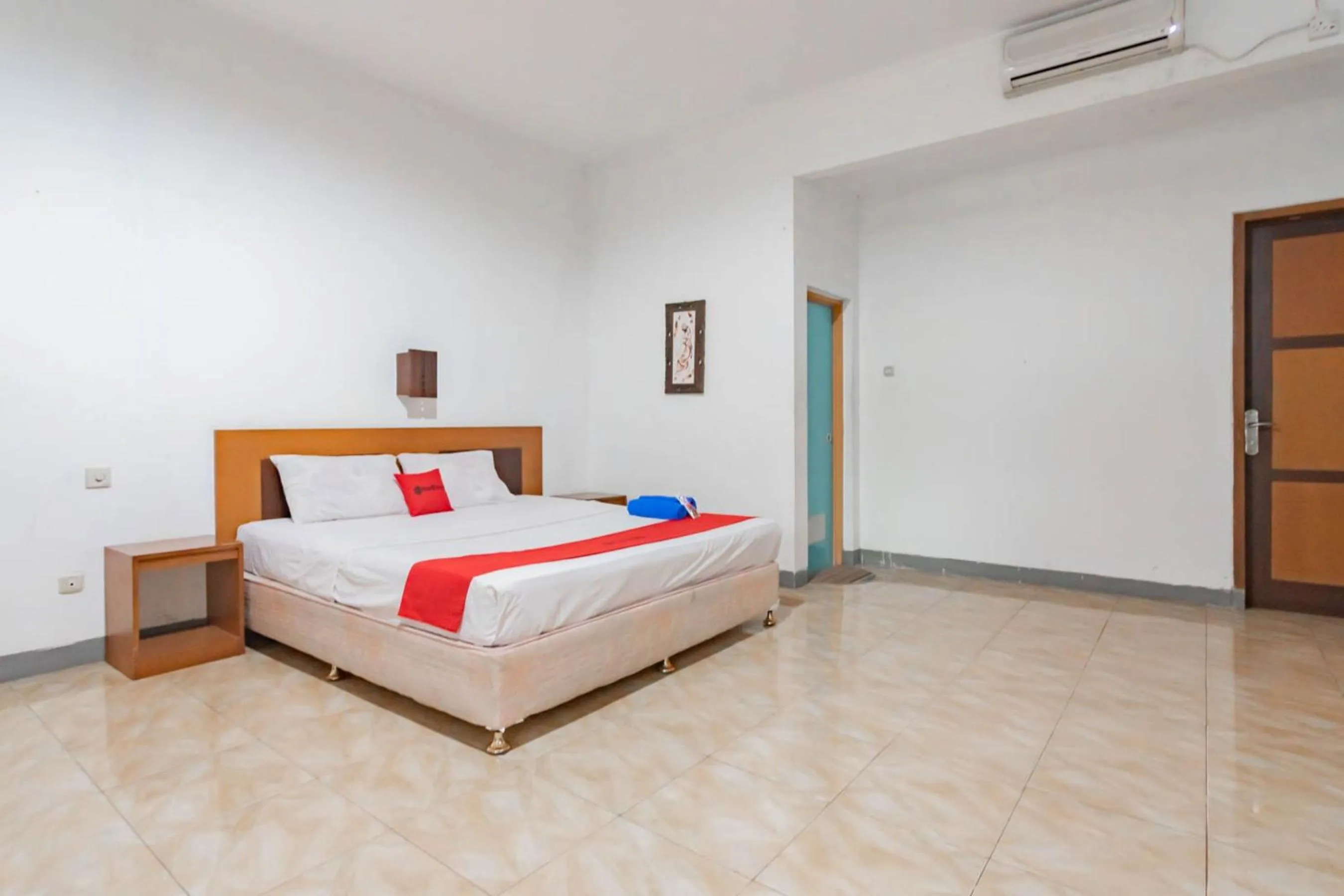 Superior Double Room in RedDoorz Plus At Hotel Sofia Pangandaran