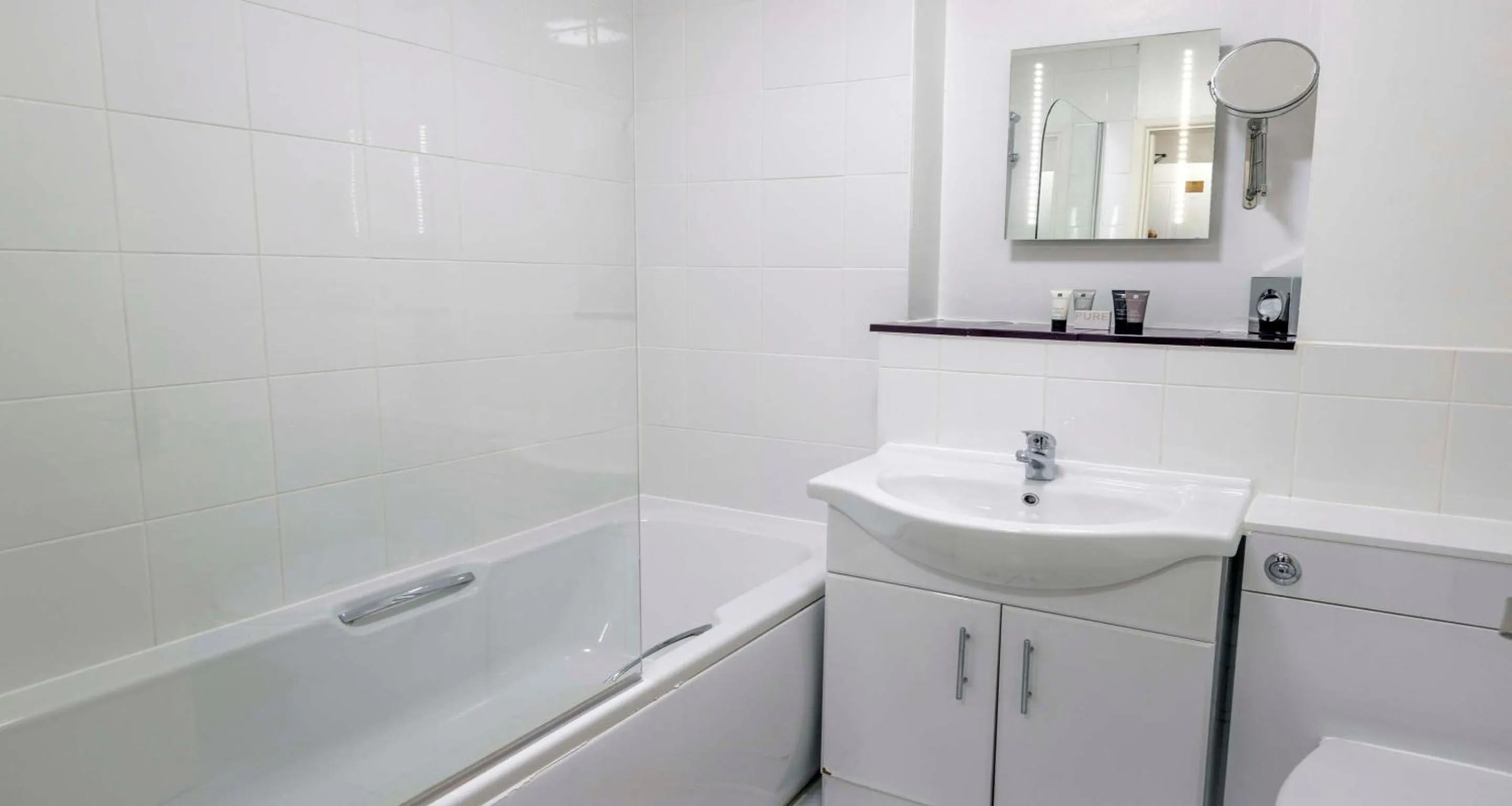 Family Room with Double and Single Beds in Worcester Bank House Hotel Spa & Golf; BW Premier Collection