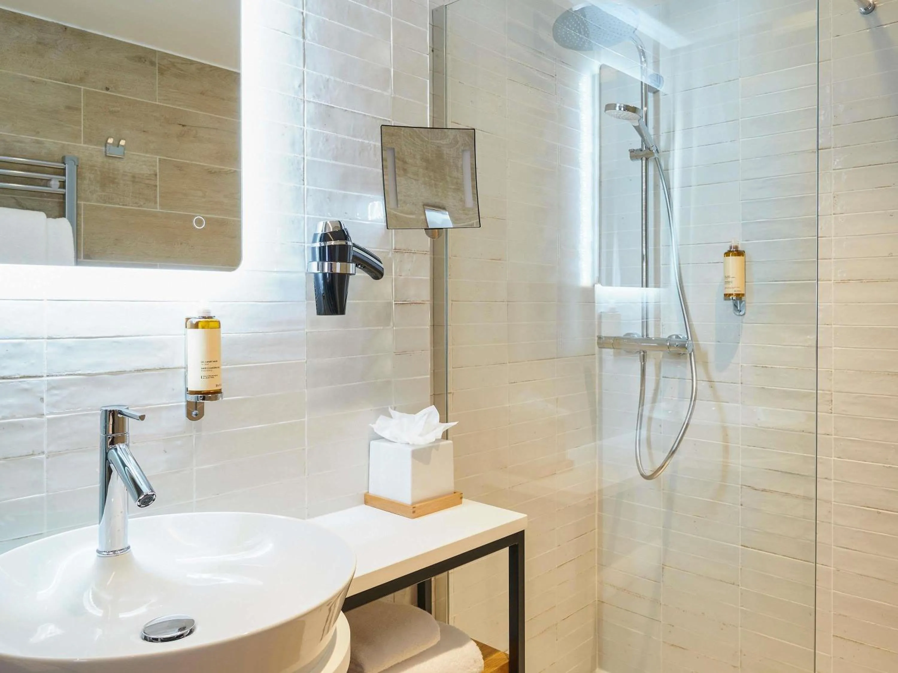 Privilege Double Room in Mercure Avignon Gare TGV