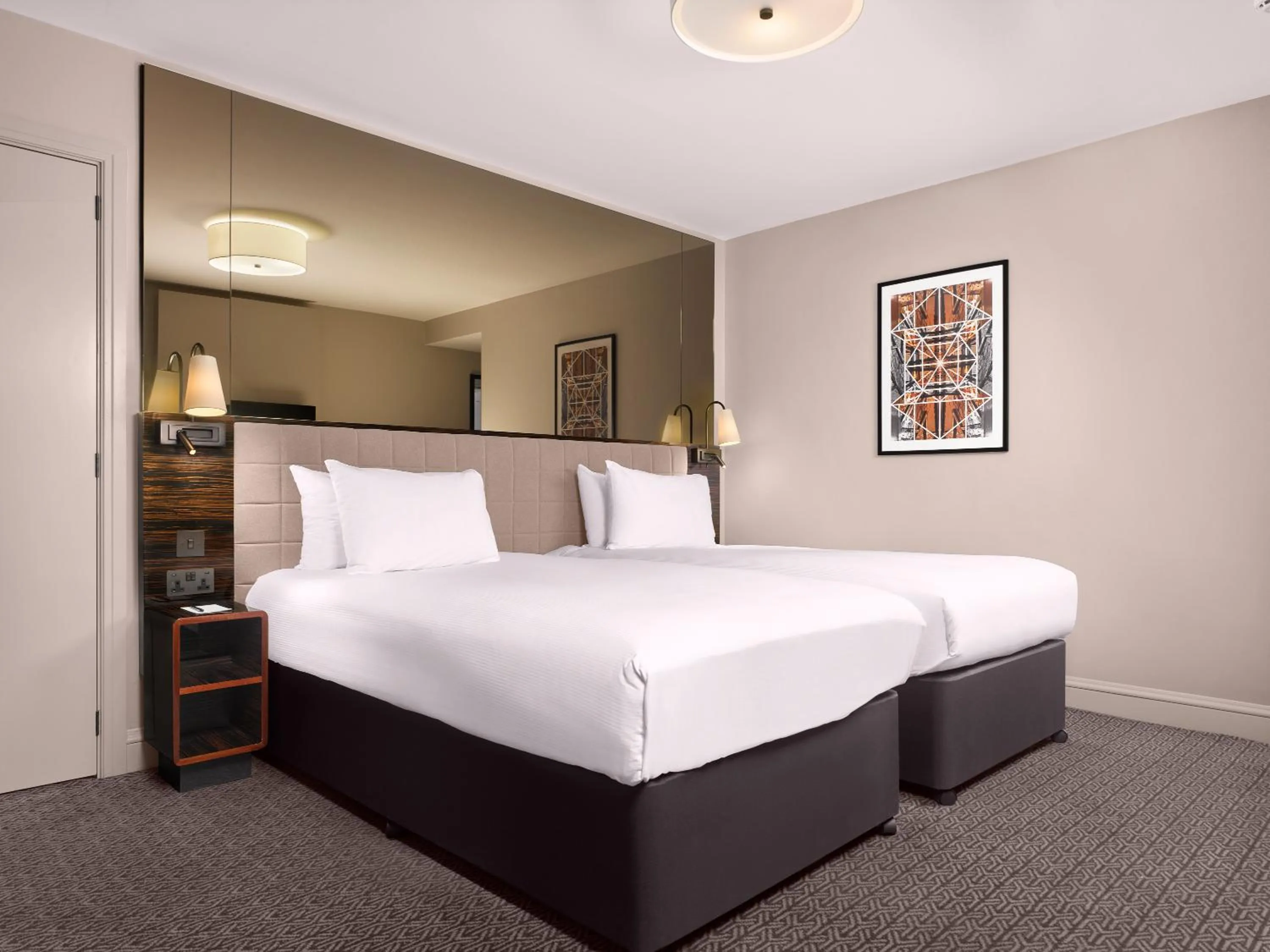 Superior Twin Room in Strand Palace