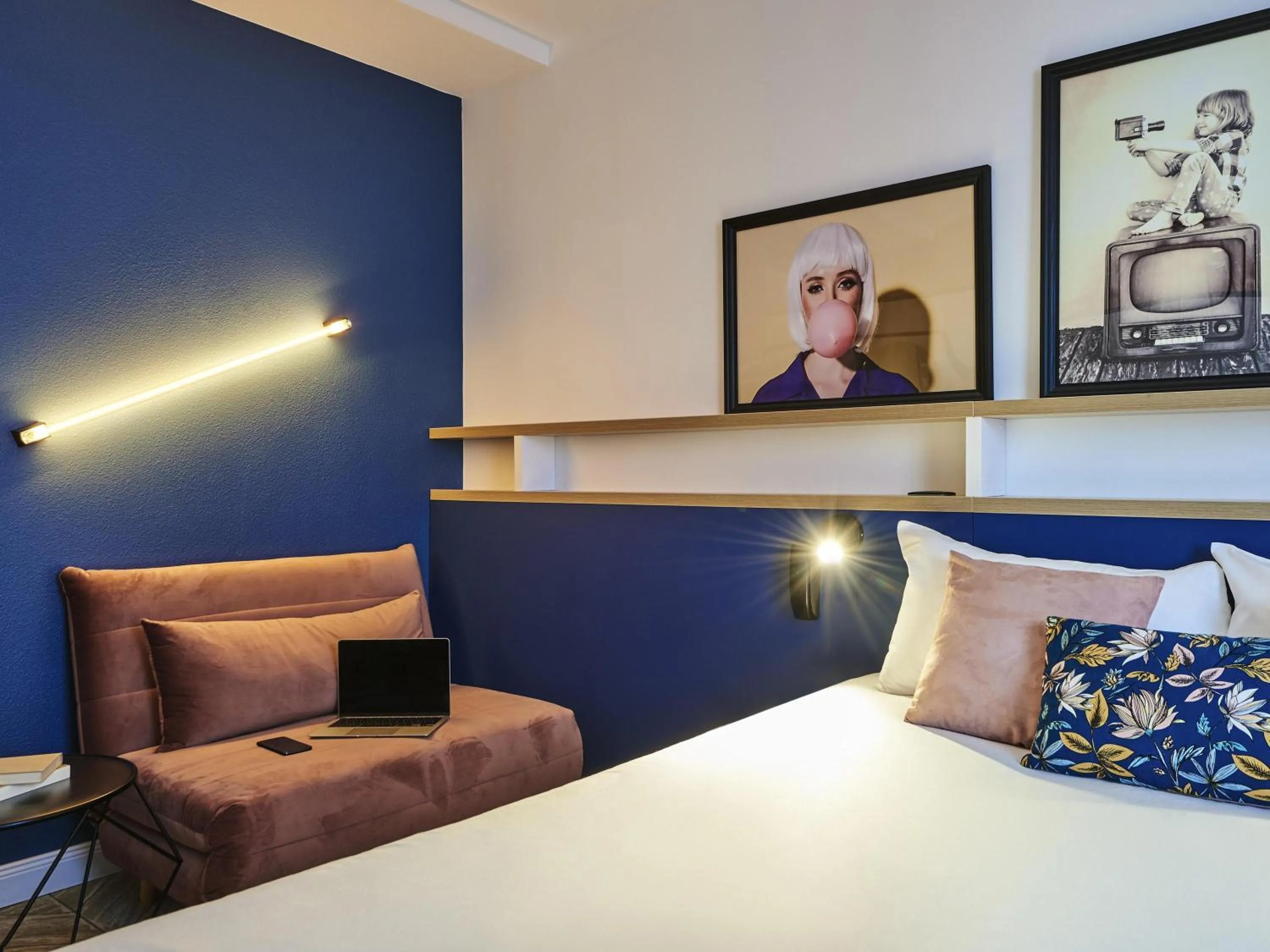 Standard Double Room with Sofa Bed in Ibis Styles Paris Gennevilliers