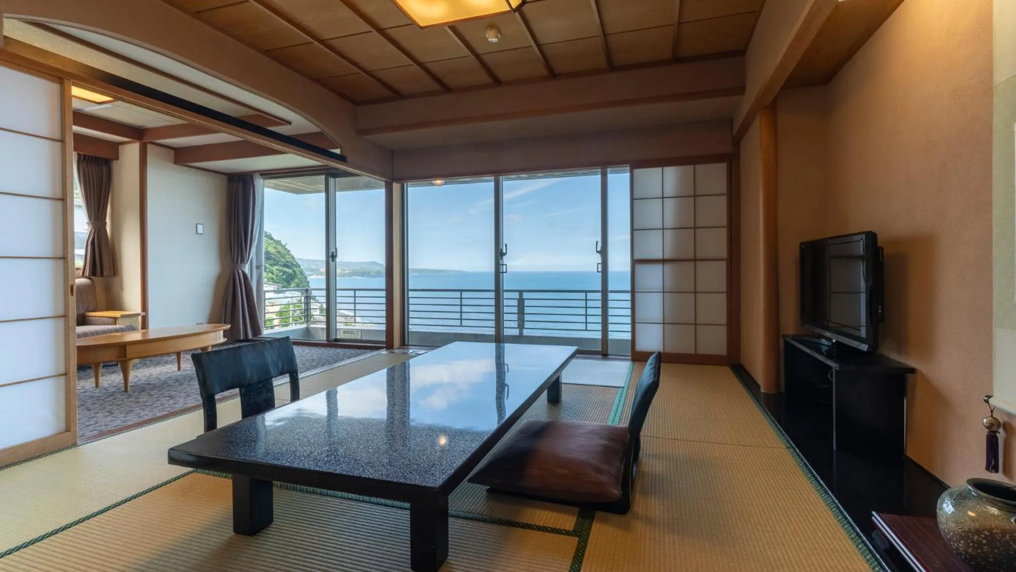 Japanese-Style Corner Suite with Teppanyaki Course Dinner - Sea View in Kissho Caren