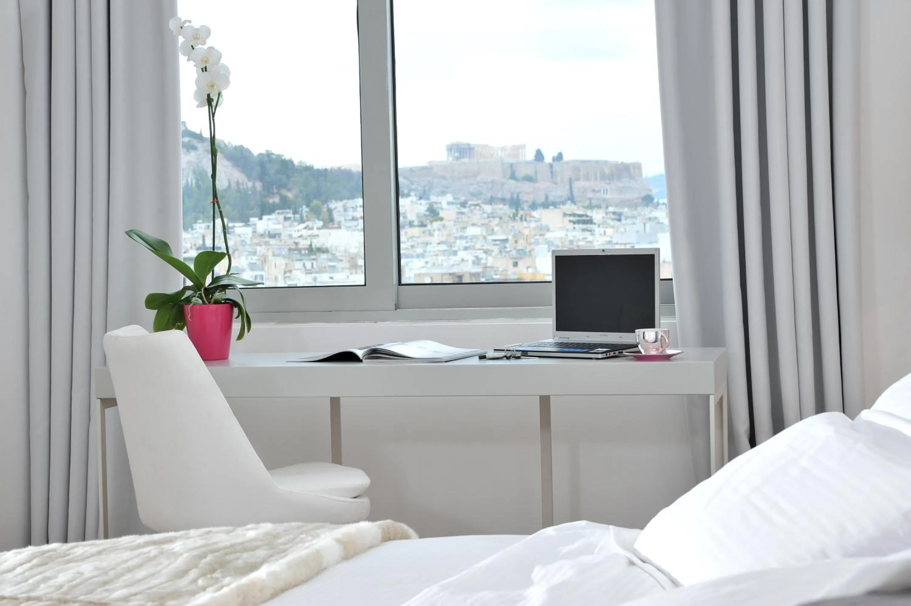 Deluxe King Room with Acropolis View in Athenaeum Grand Hotel