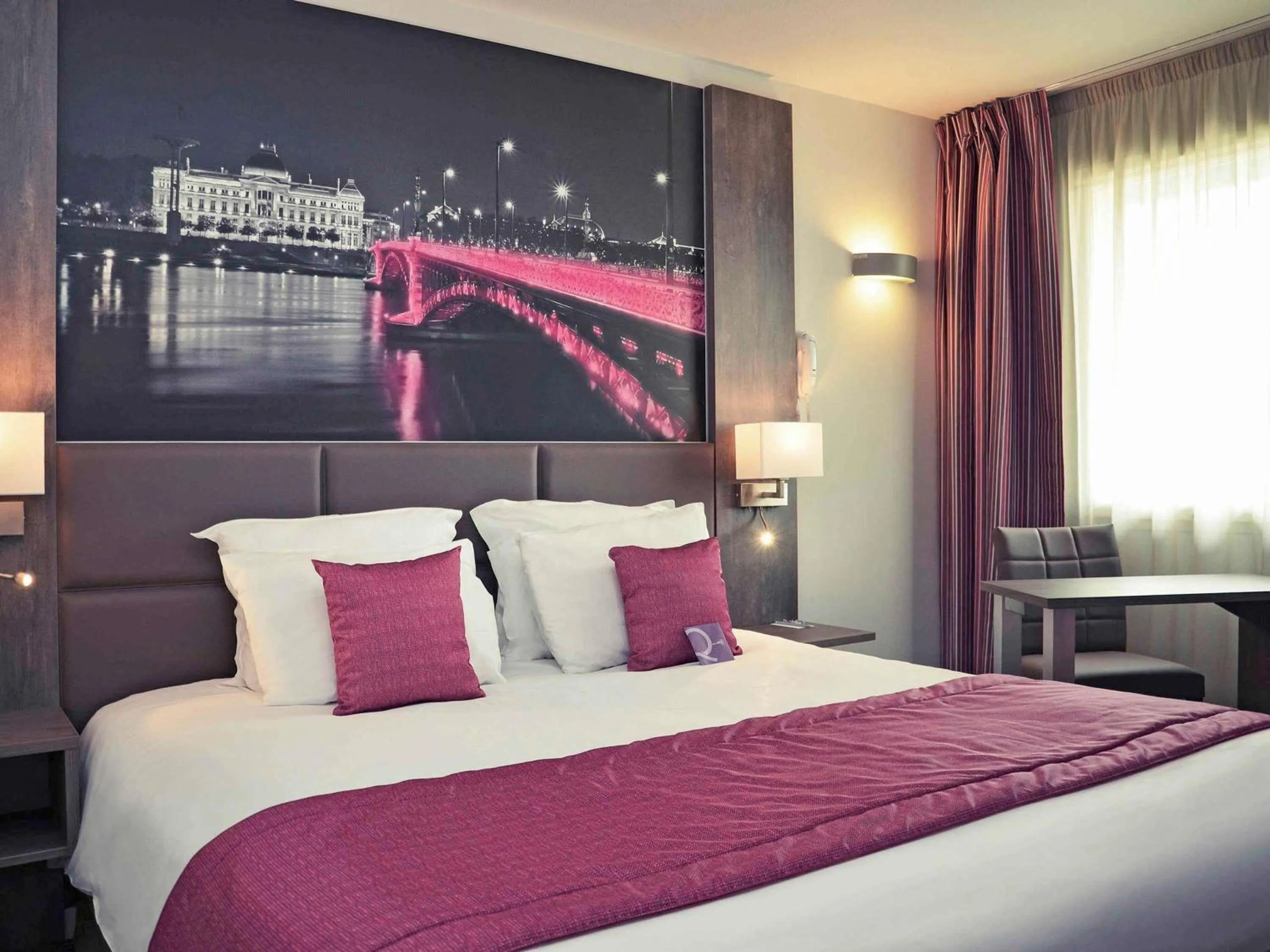 Superior Double Room in Mercure Lyon Est Chaponnay