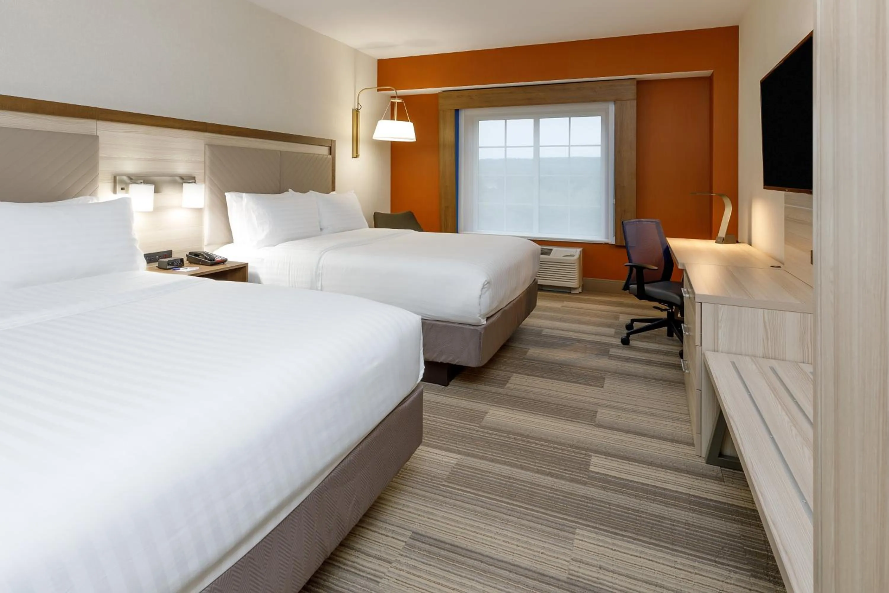 Standard Room with Two Queen Beds in Holiday Inn Express & Suites - Sturbridge by IHG