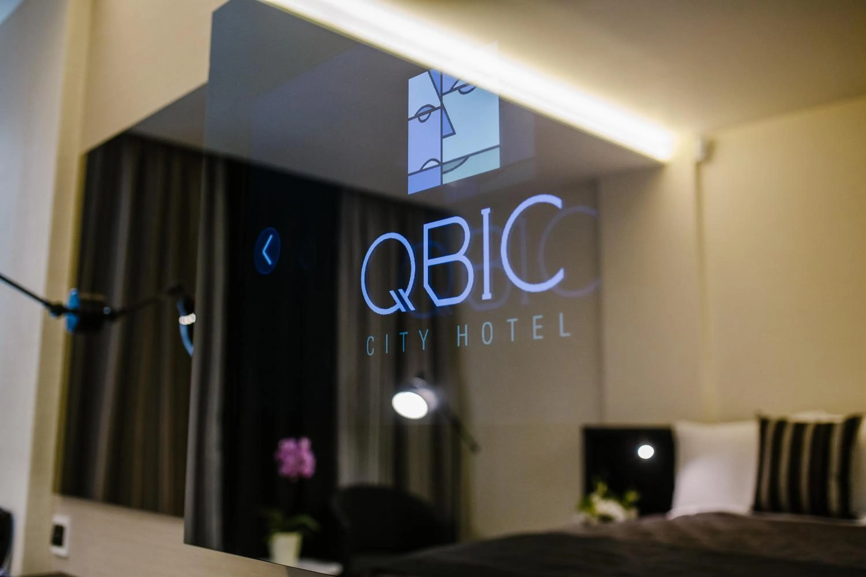 Single Room with Balcony in Qbic City Hotel