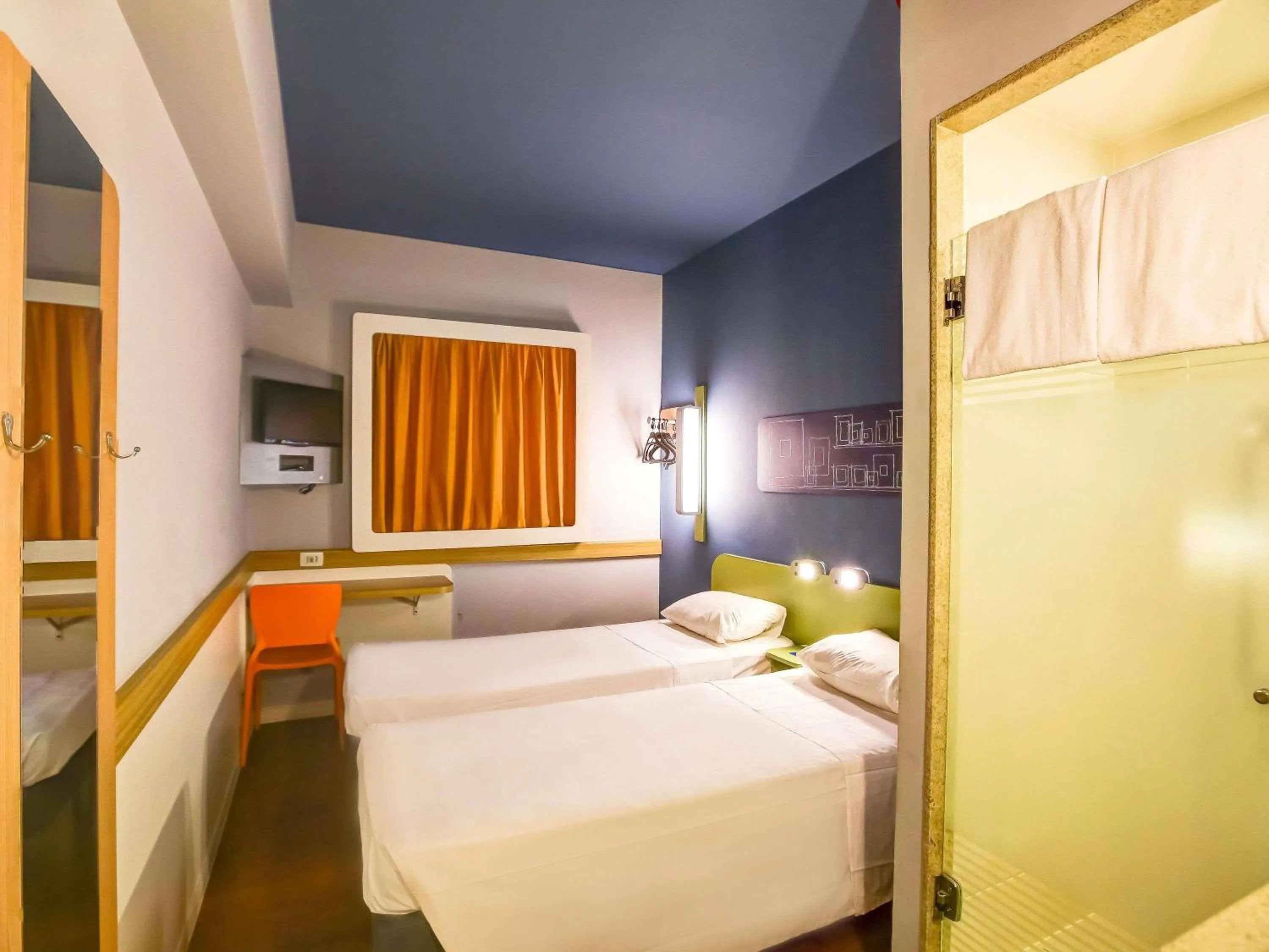 Standard Apartment with Two Single Beds - single occupancy in ibis budget Rio de Janeiro Nova America