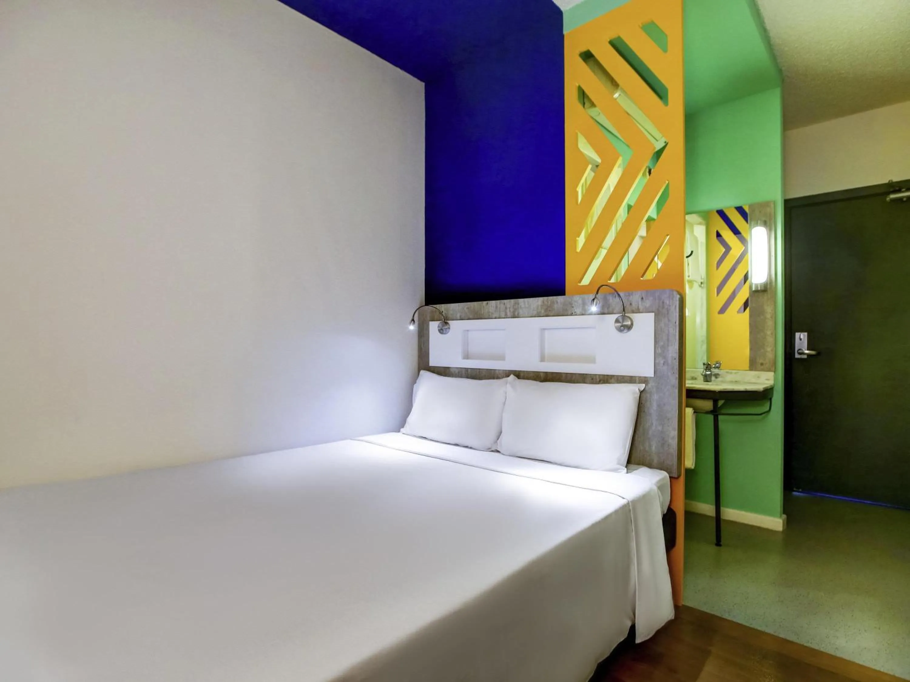 Standard Double Room in ibis budget Tambore