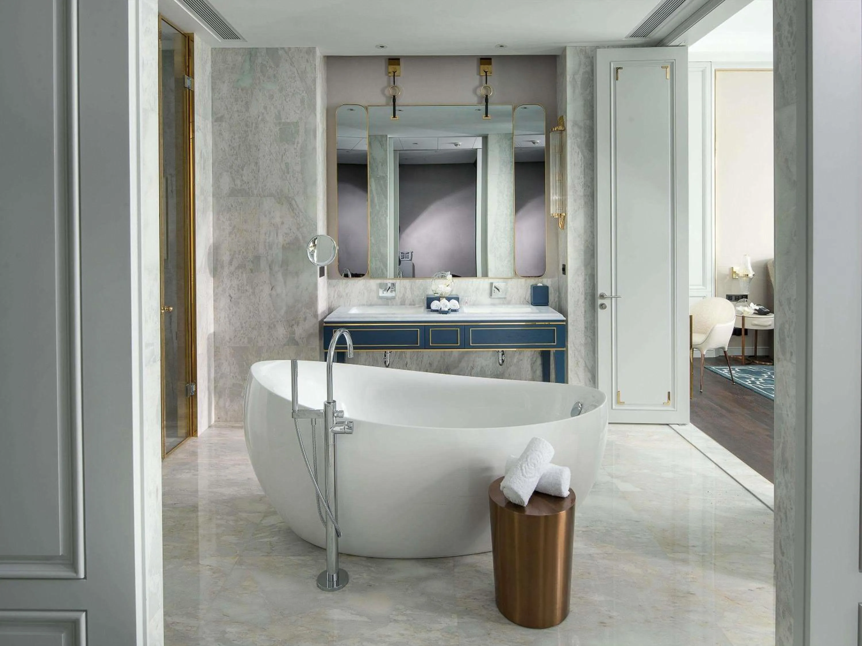 Junior Suite (King bed) in Sofitel Foshan Shunde