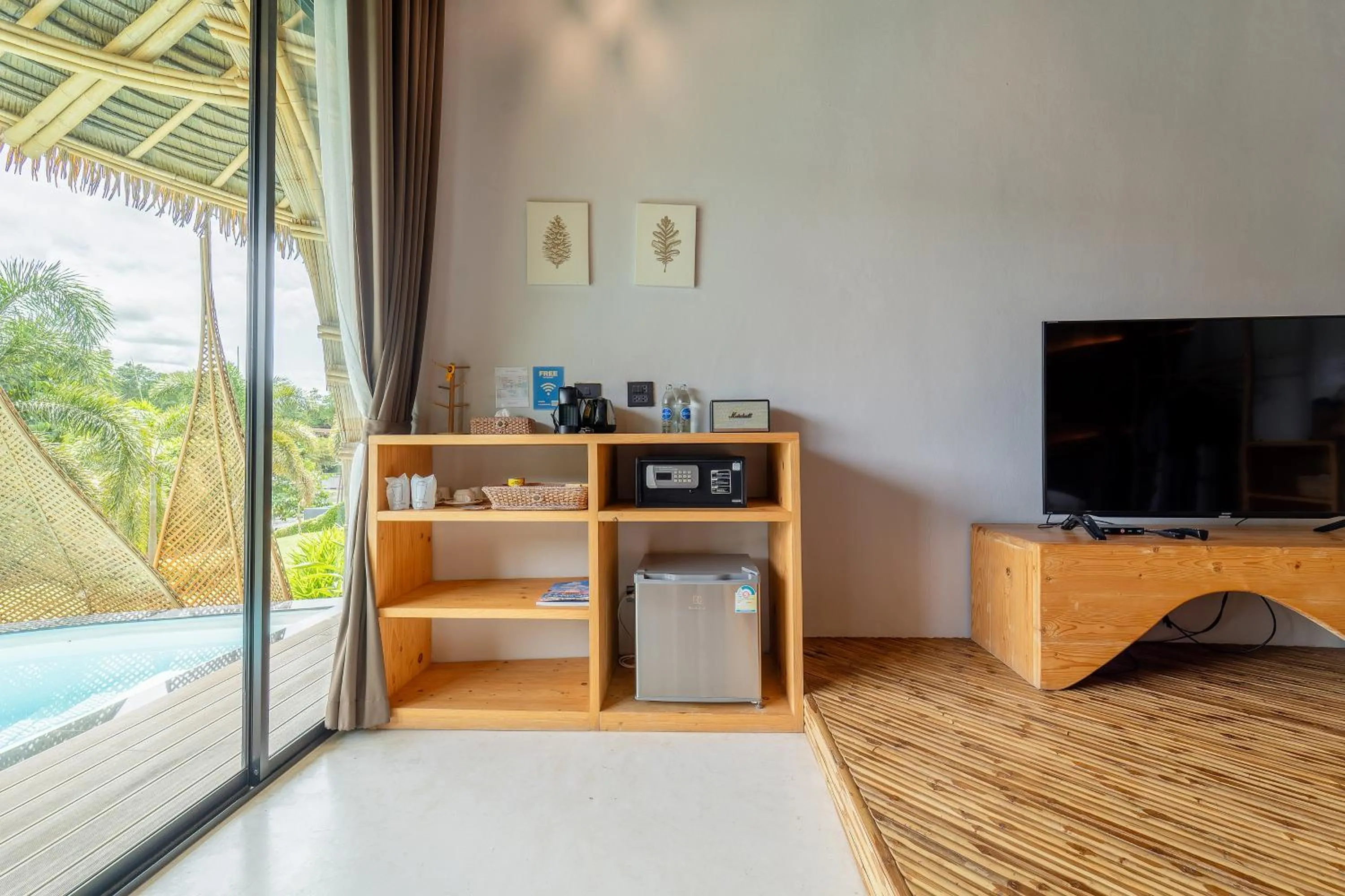 Bamboo Pool Villa in Binlha Raft Resort