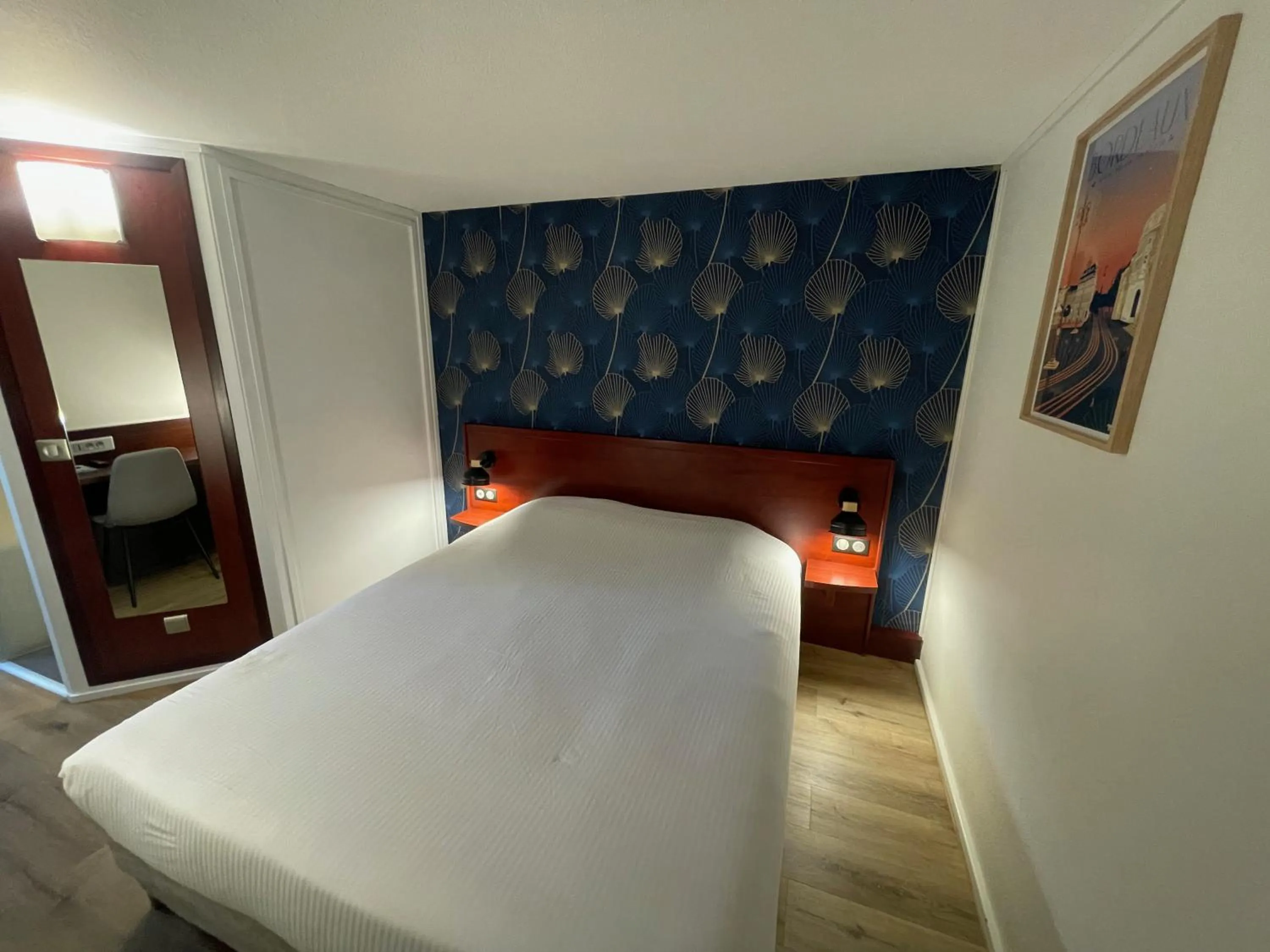 Double Room in Kyriad Bordeaux Lormont