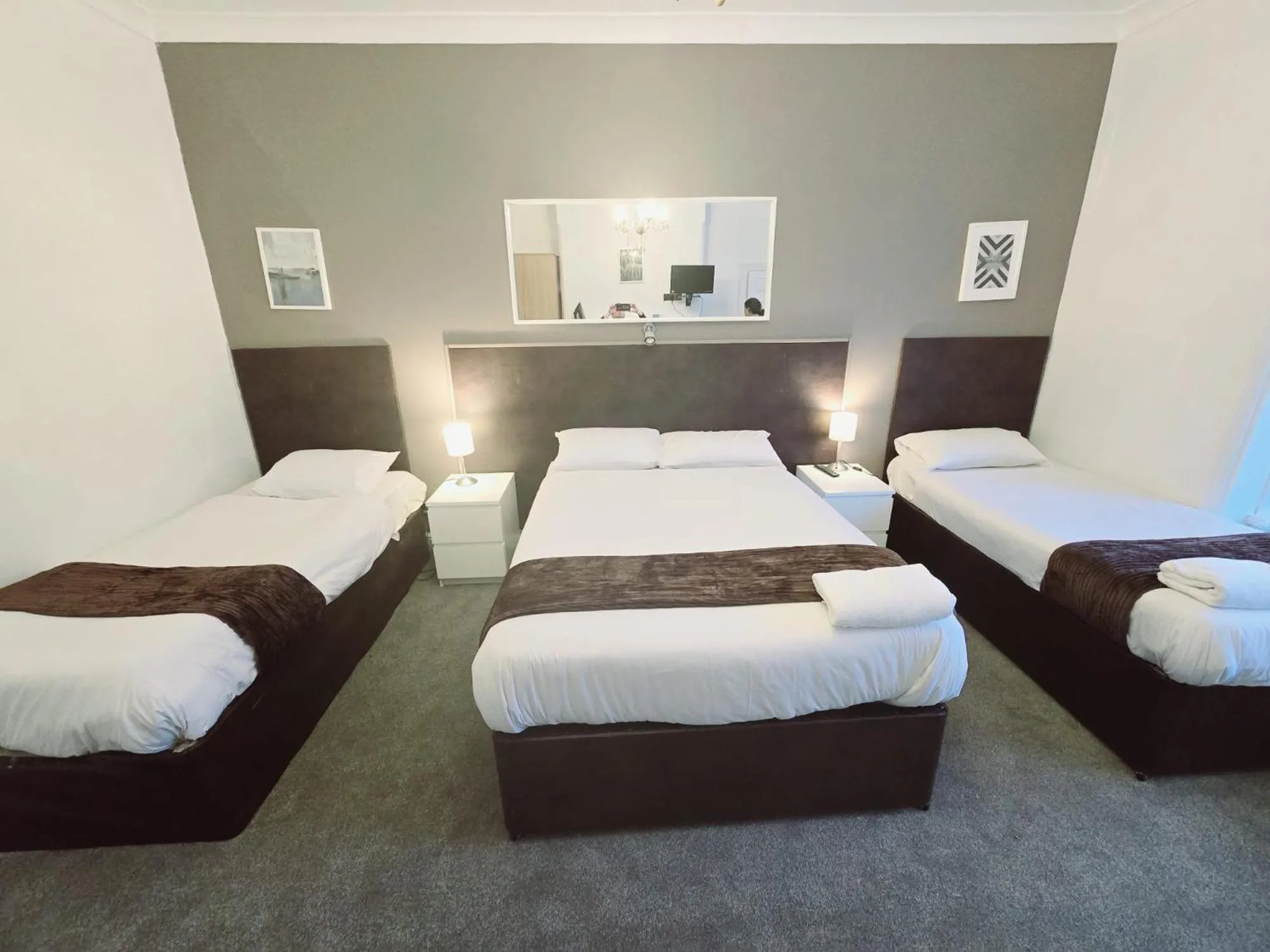 Family Room in Kingswood Hotel