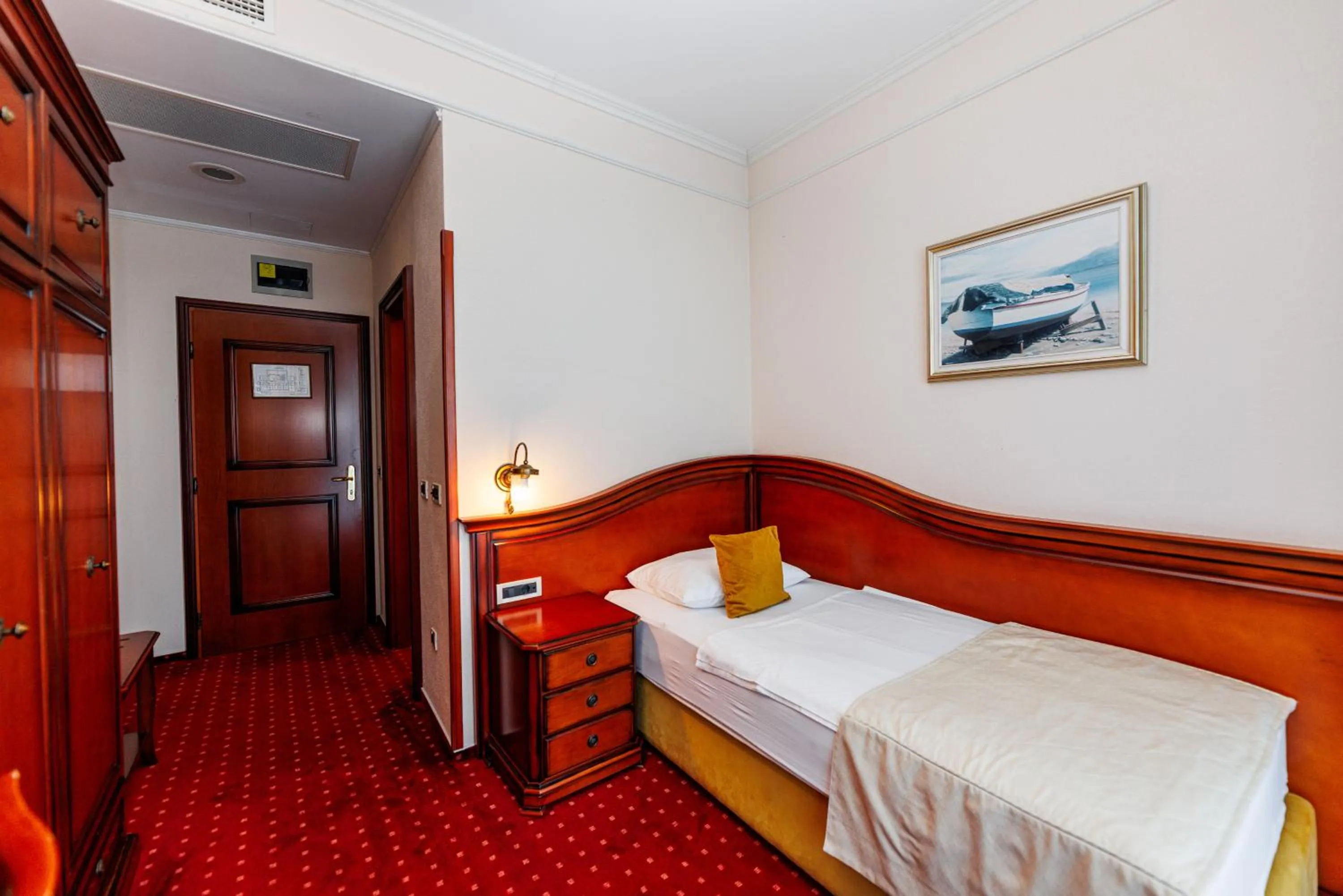 Single Room with Balcony and Sea View in Hotel Savoy