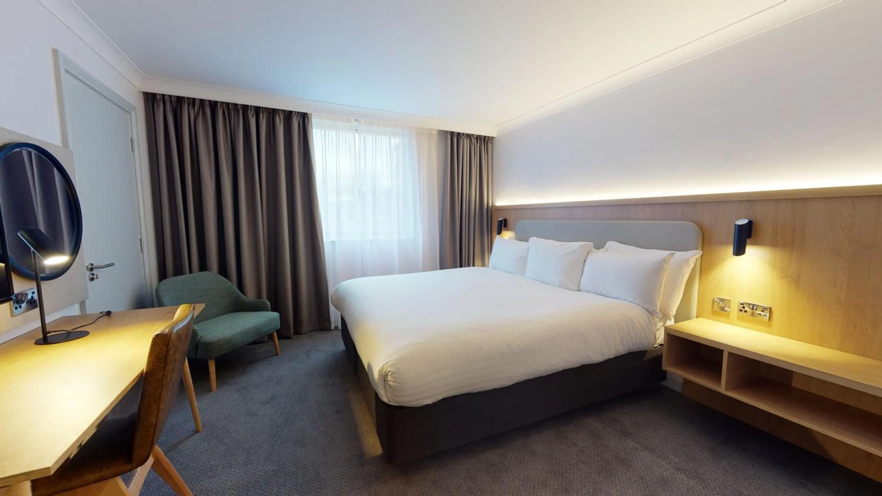 Premium King Room - Accessible in Holiday Inn Brentwood by IHG