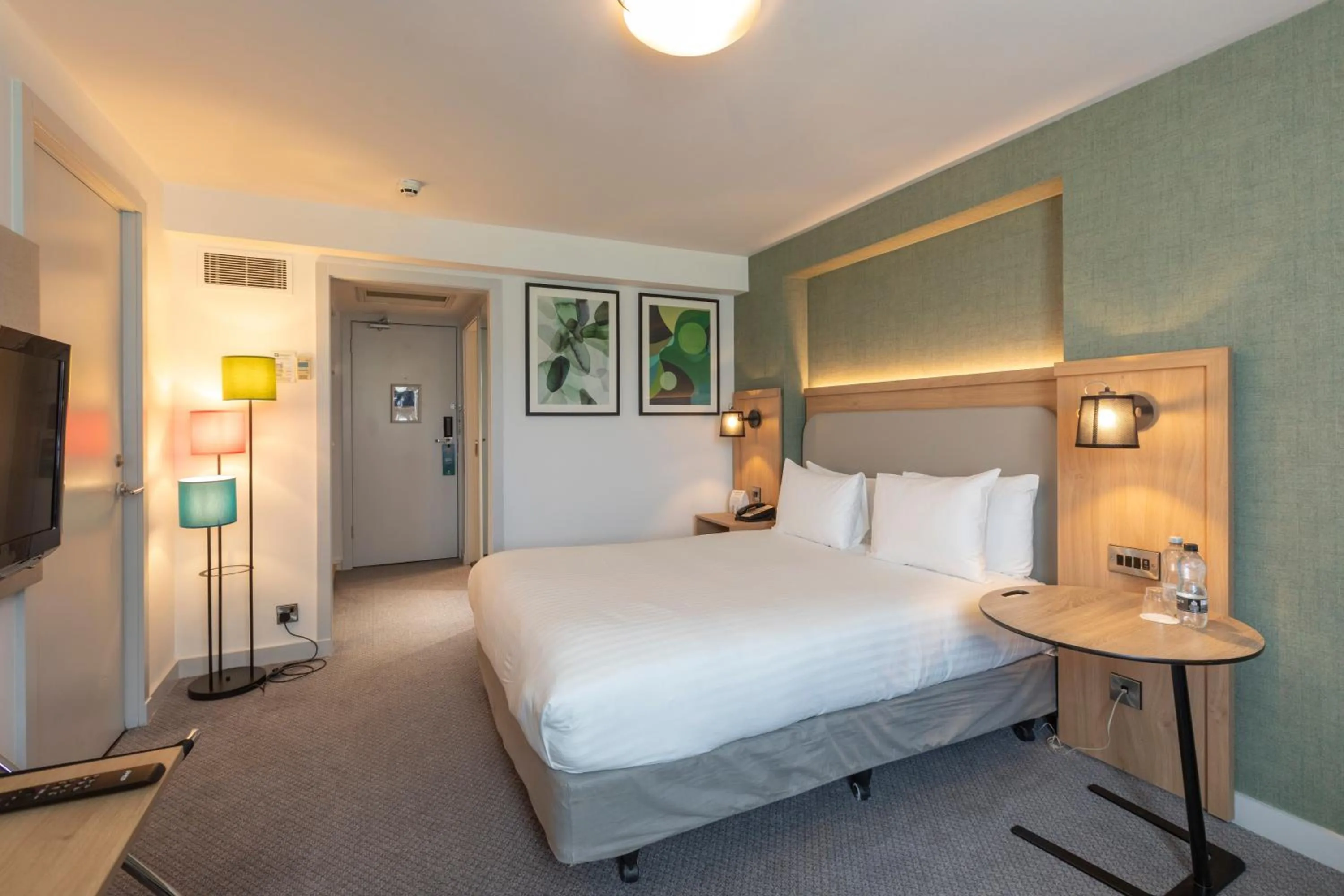 Double Room with Sofa Bed in Holiday Inn Brentwood by IHG