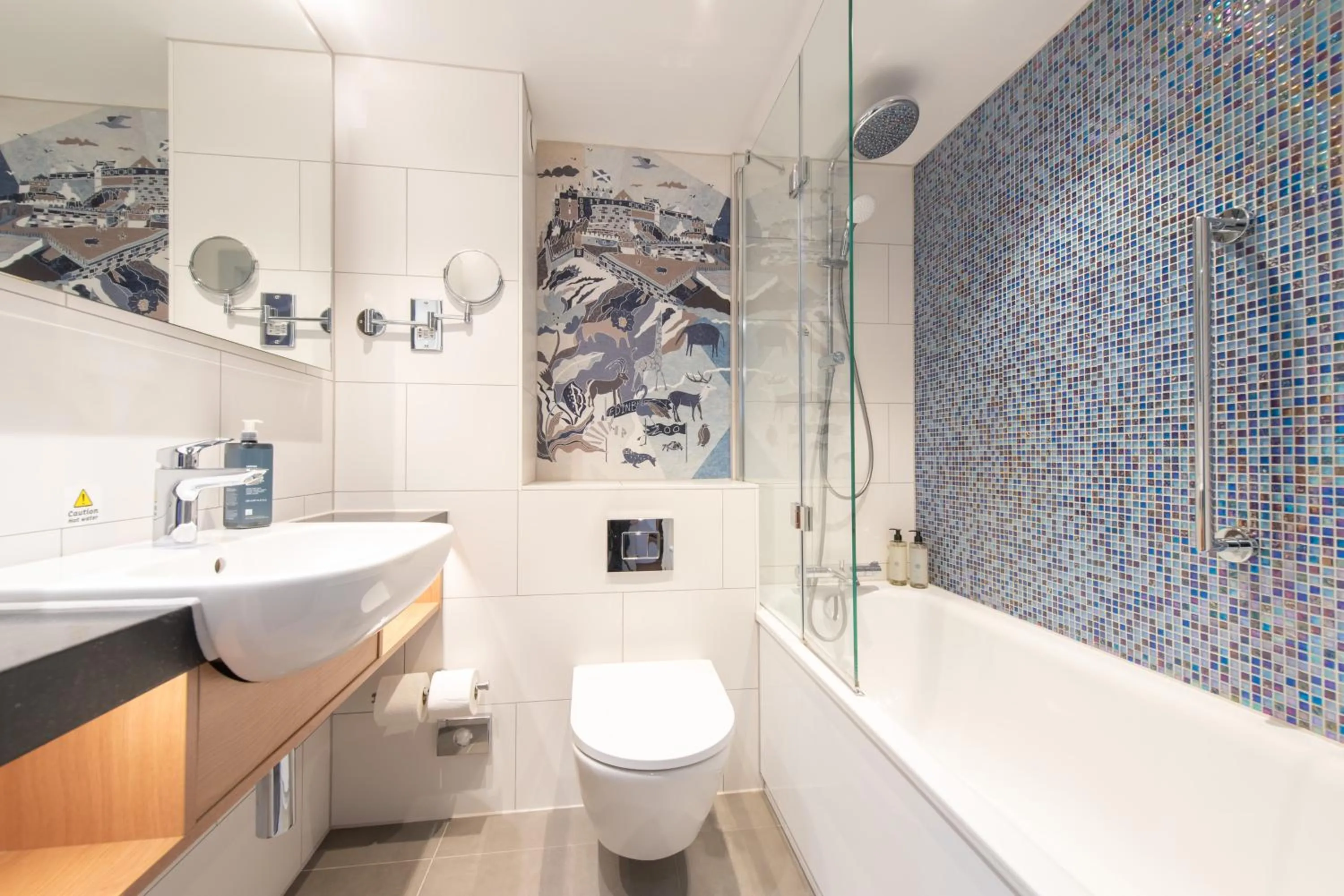 Standard Double Room in Holiday Inn Edinburgh Zoo by IHG