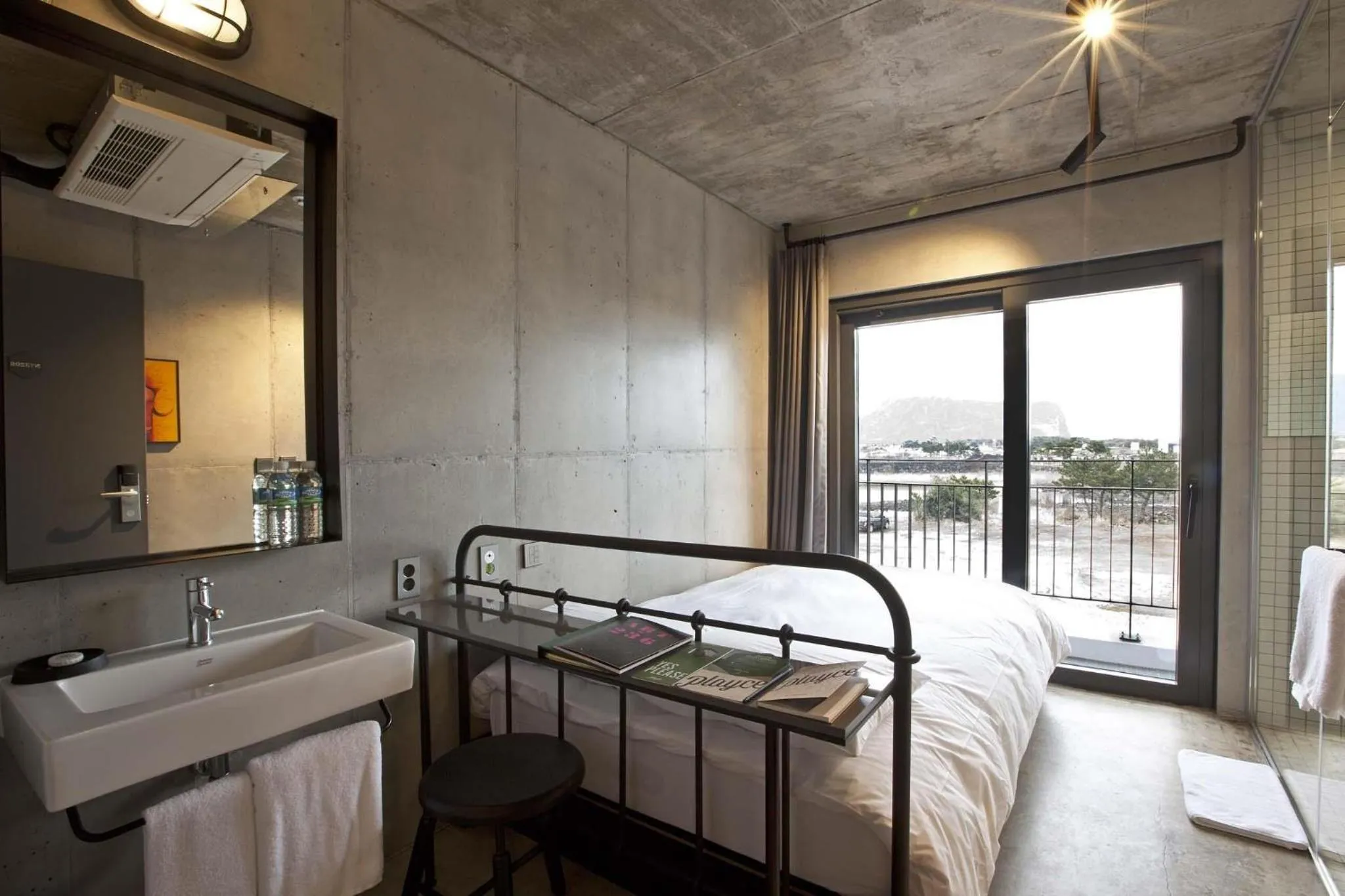 Double Room with Seongsan Ilchulbong View in Playce Camp Jeju