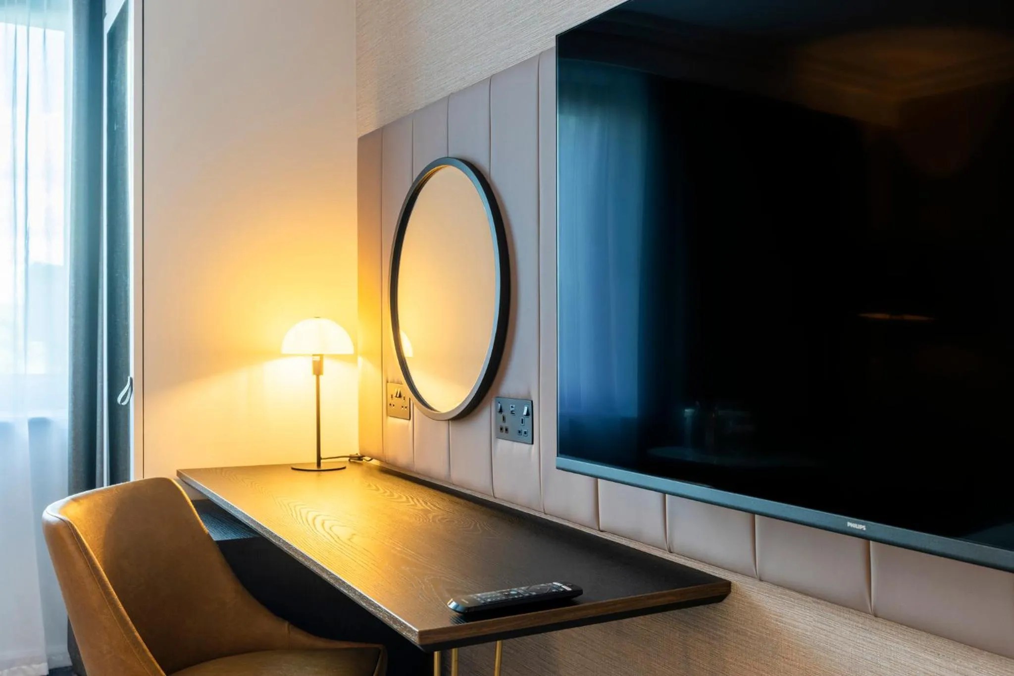 Standard Double Room with Single Sofa Bed in Crowne Plaza Manchester Airport by IHG