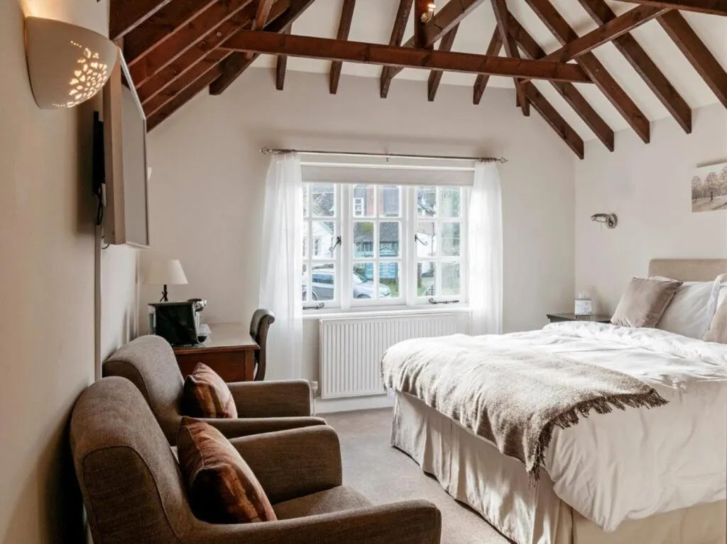 Superior Double Room in Hurtwood Hotel