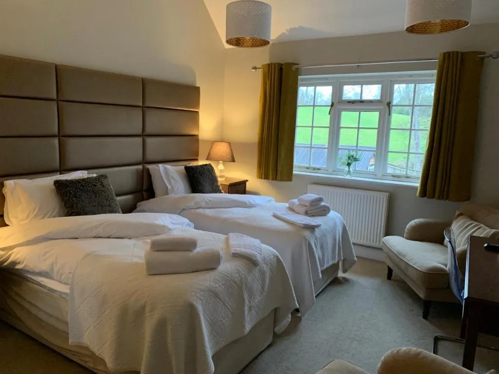 Deluxe Double or Twin Room with Spa Bath in Hurtwood Hotel