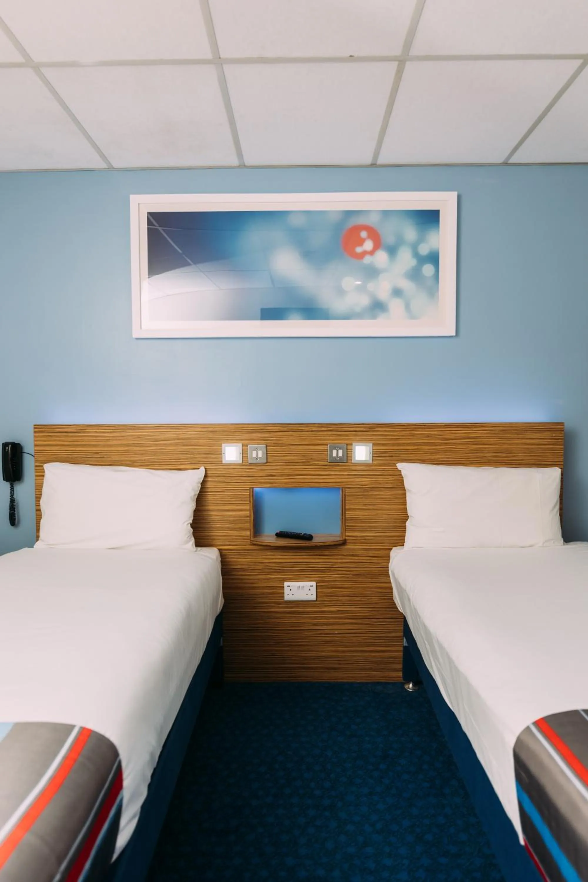 Twin Room in Travelodge Belfast