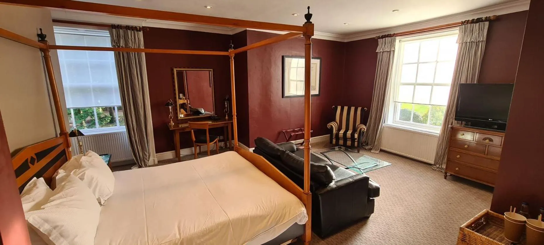 Deluxe King Room in Rowton Hall Hotel and Spa