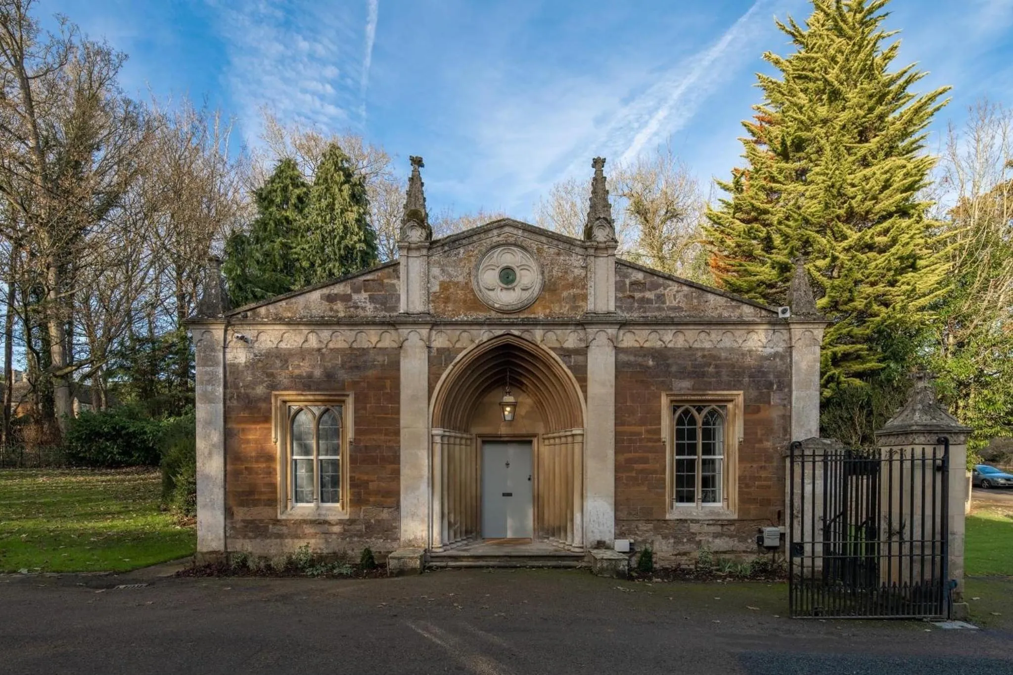 Three-Bedroom Apartment in Rushton Hall Hotel and Spa