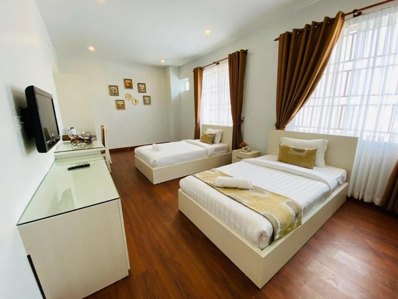 Superior Twin Room in MekongView 1 CondoTel