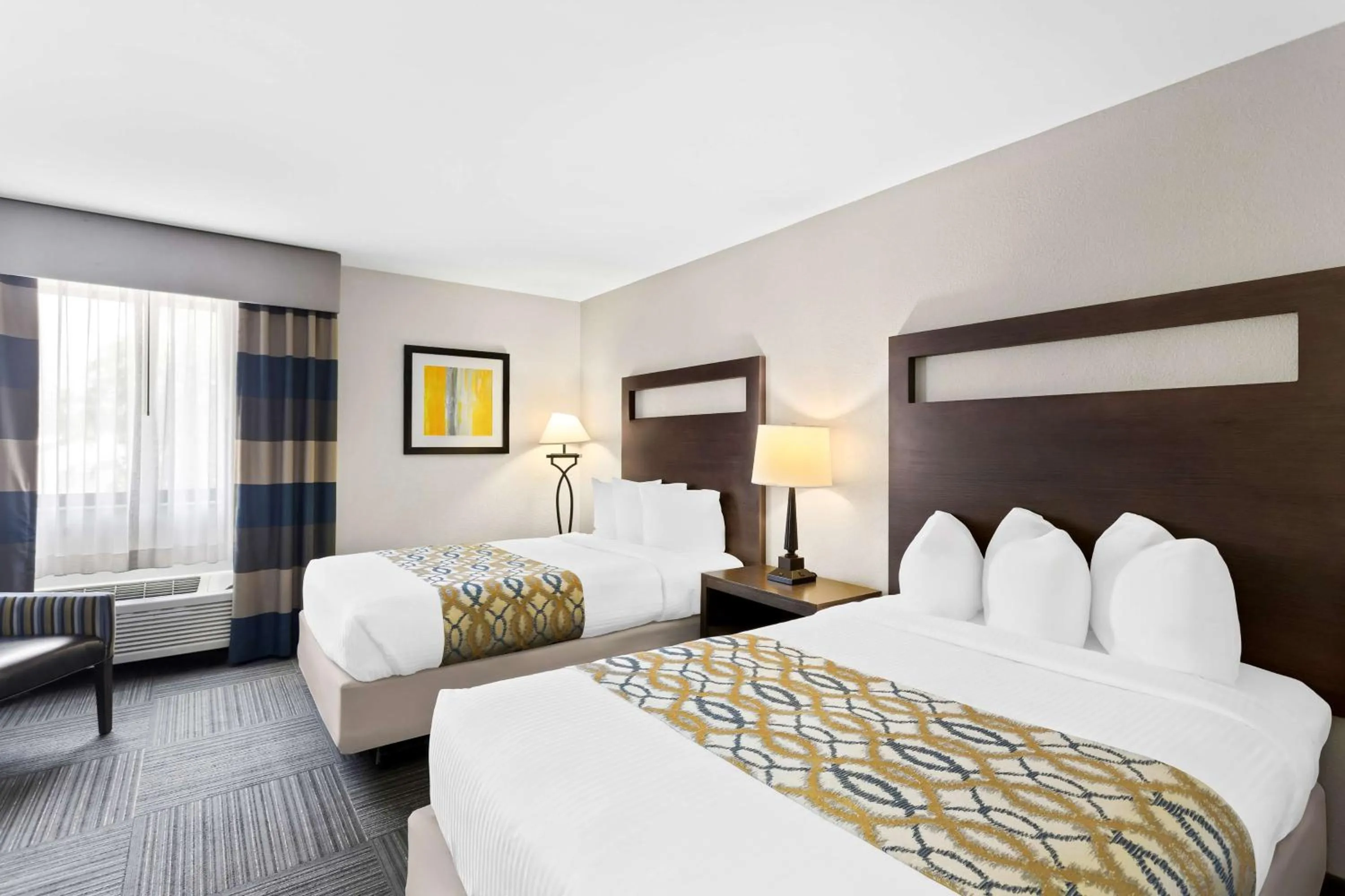 Double Room with Two Double Beds in Best Western Naperville Inn