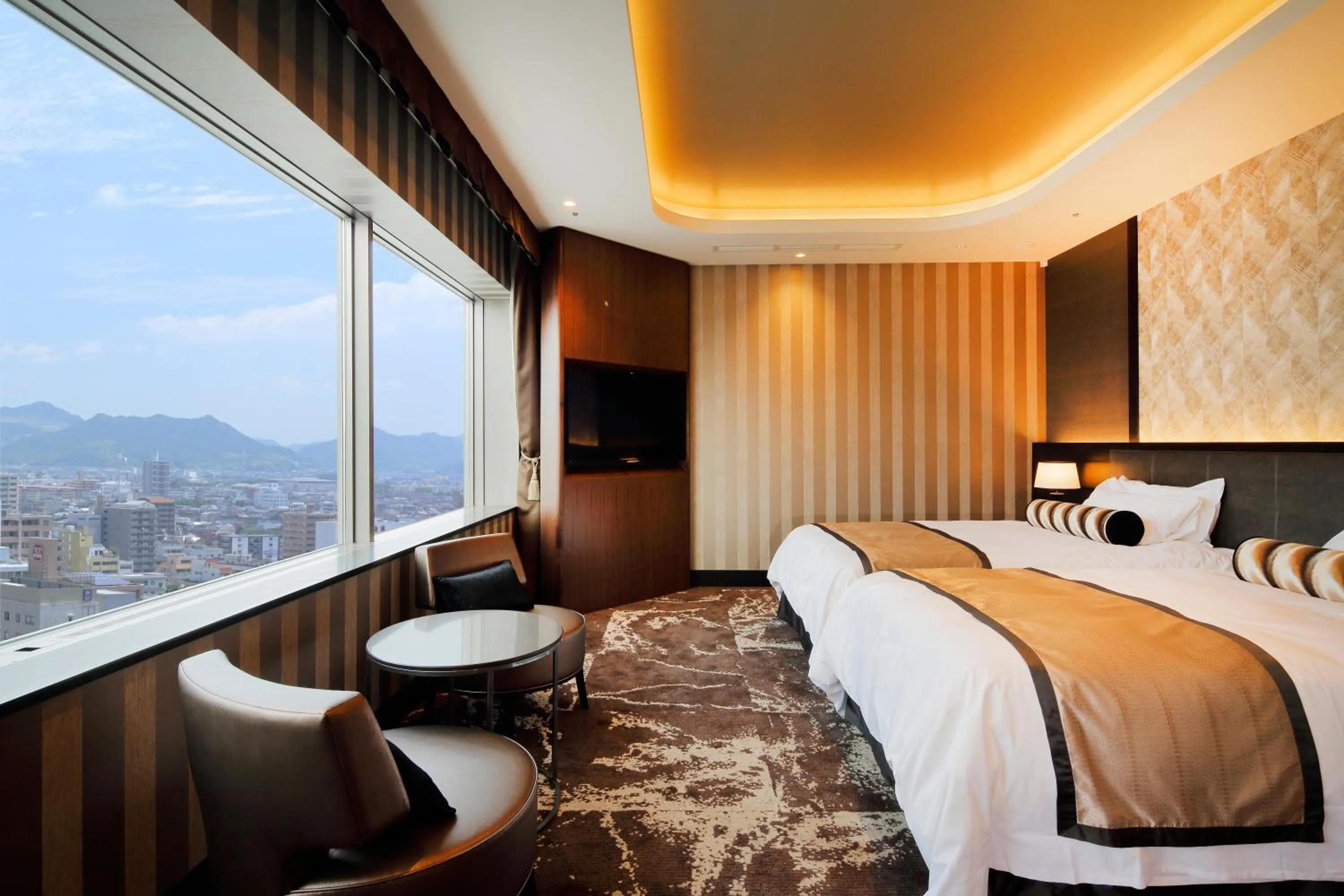 Deluxe Twin Room with Castle View - Non-Smoking in Hotel Monterey Himeji