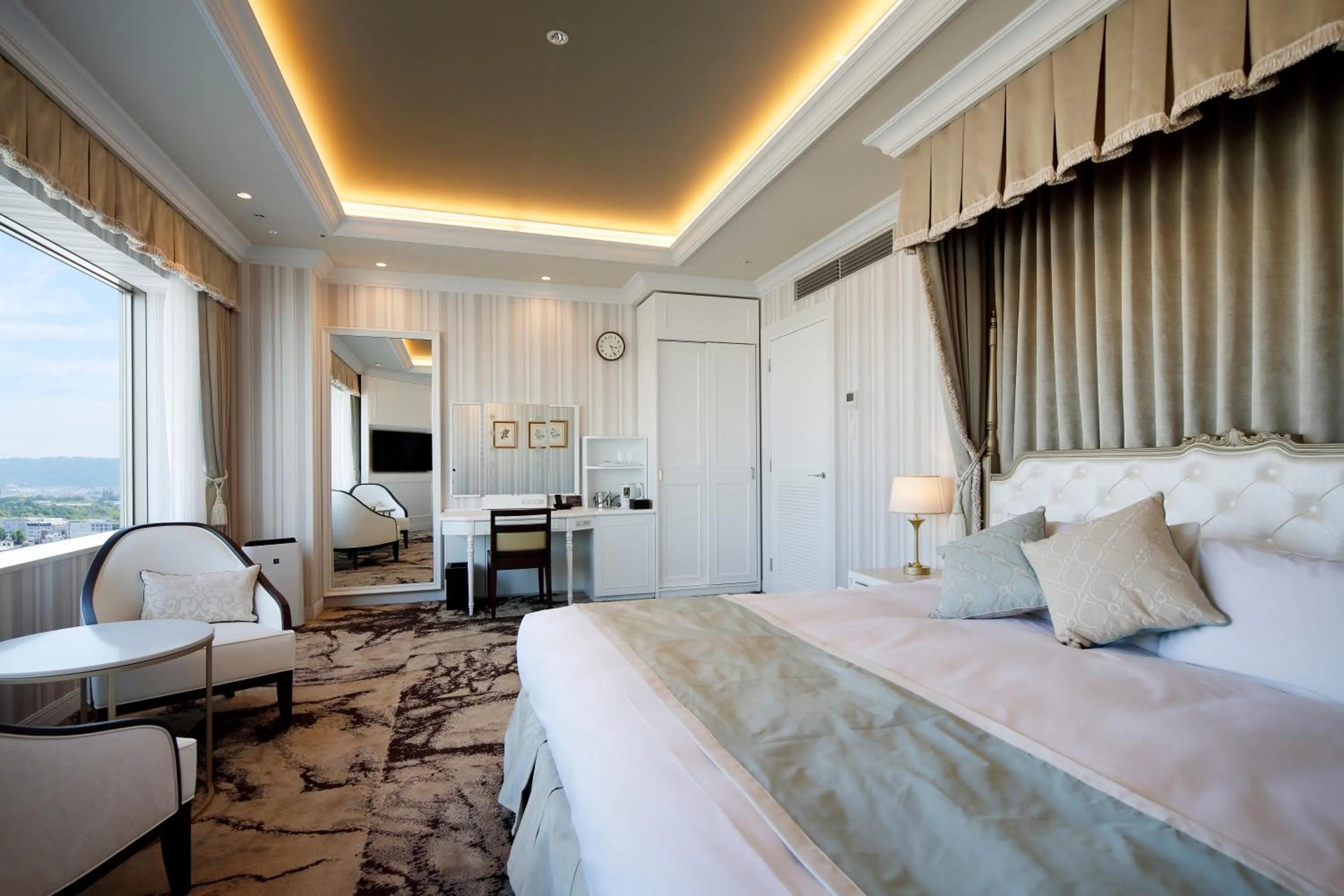 Deluxe Double Room with Castle View - Non-Smoking in Hotel Monterey Himeji