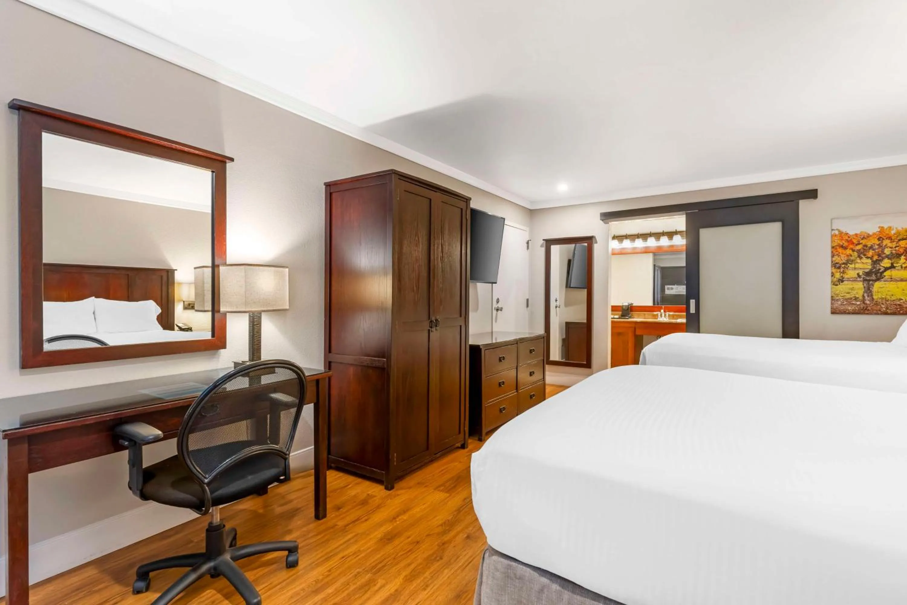 Queen Room with Two Queen Beds in Best Western Dry Creek Inn