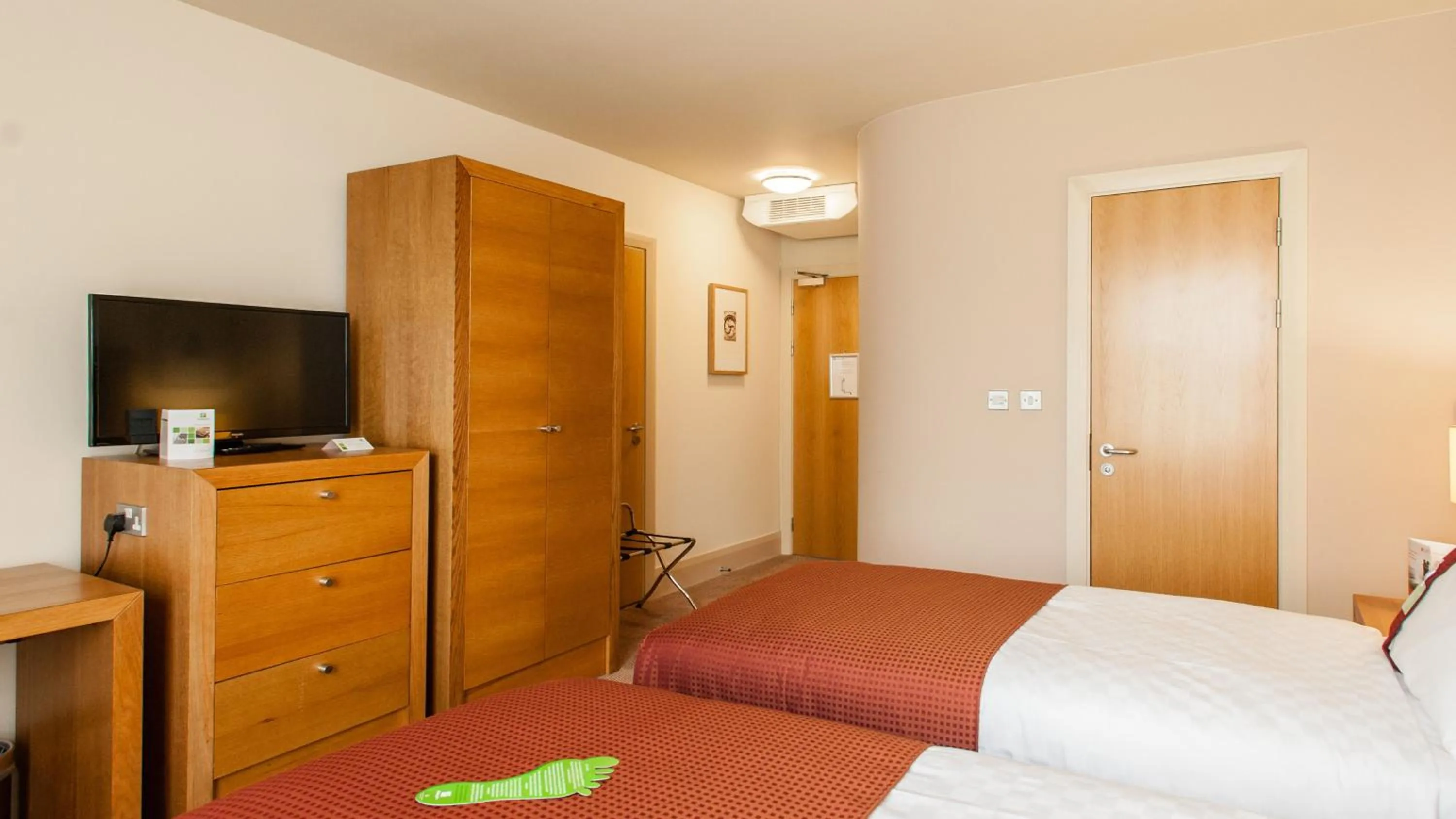 Standard Twin Room in Holiday Inn Dumfries by IHG