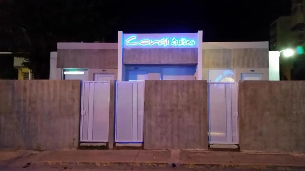 Queen Studio in Coral by the Sea