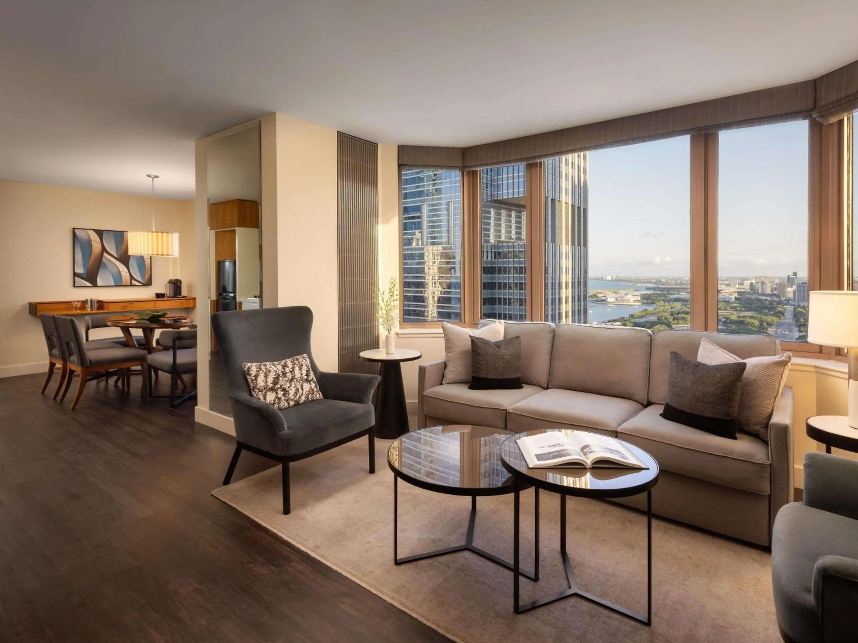 Millennium Park 2BR Suite King in Fairmont Chicago Millennium Park