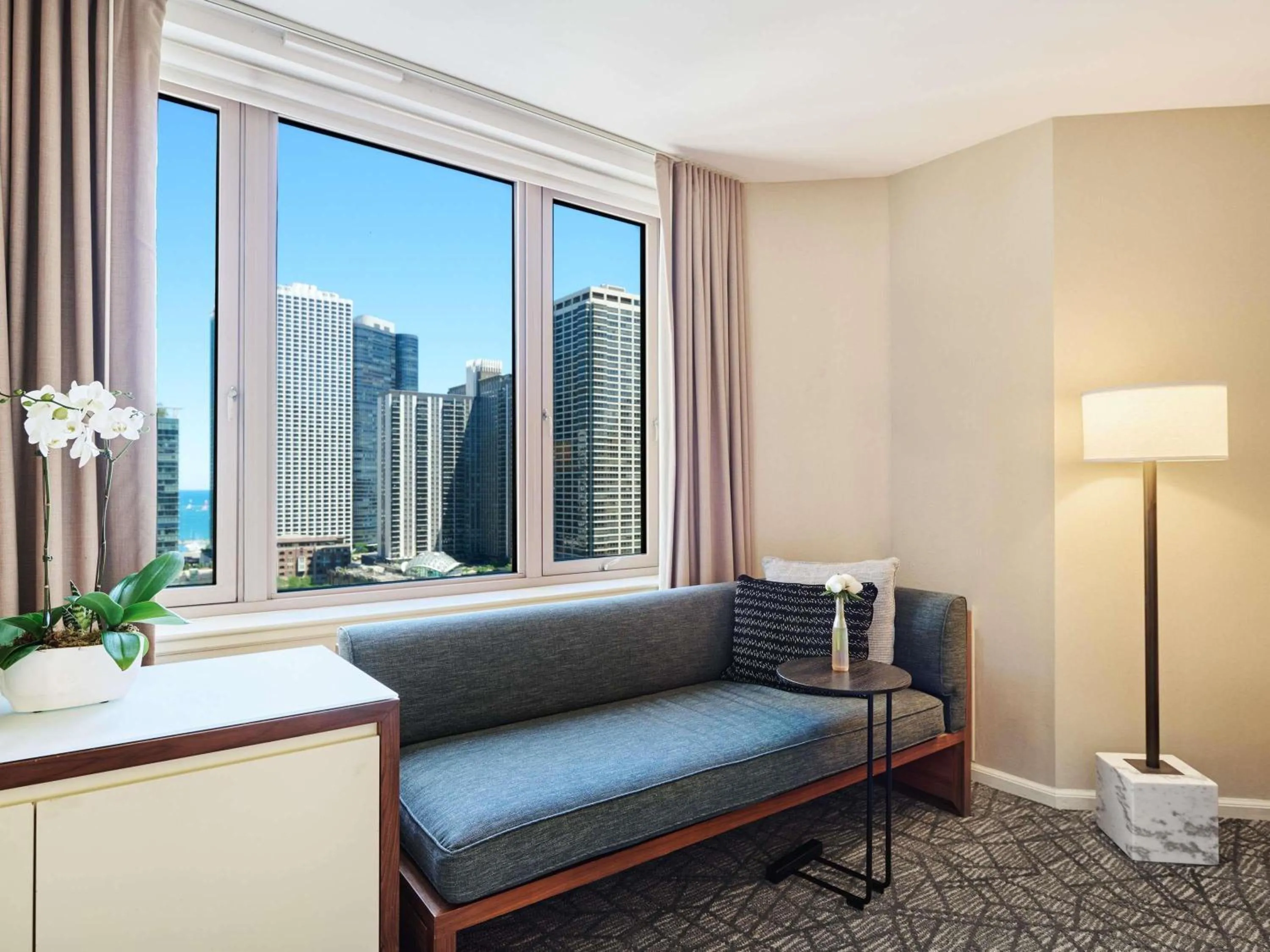 Deluxe Cityscape 1 King in Fairmont Chicago Millennium Park