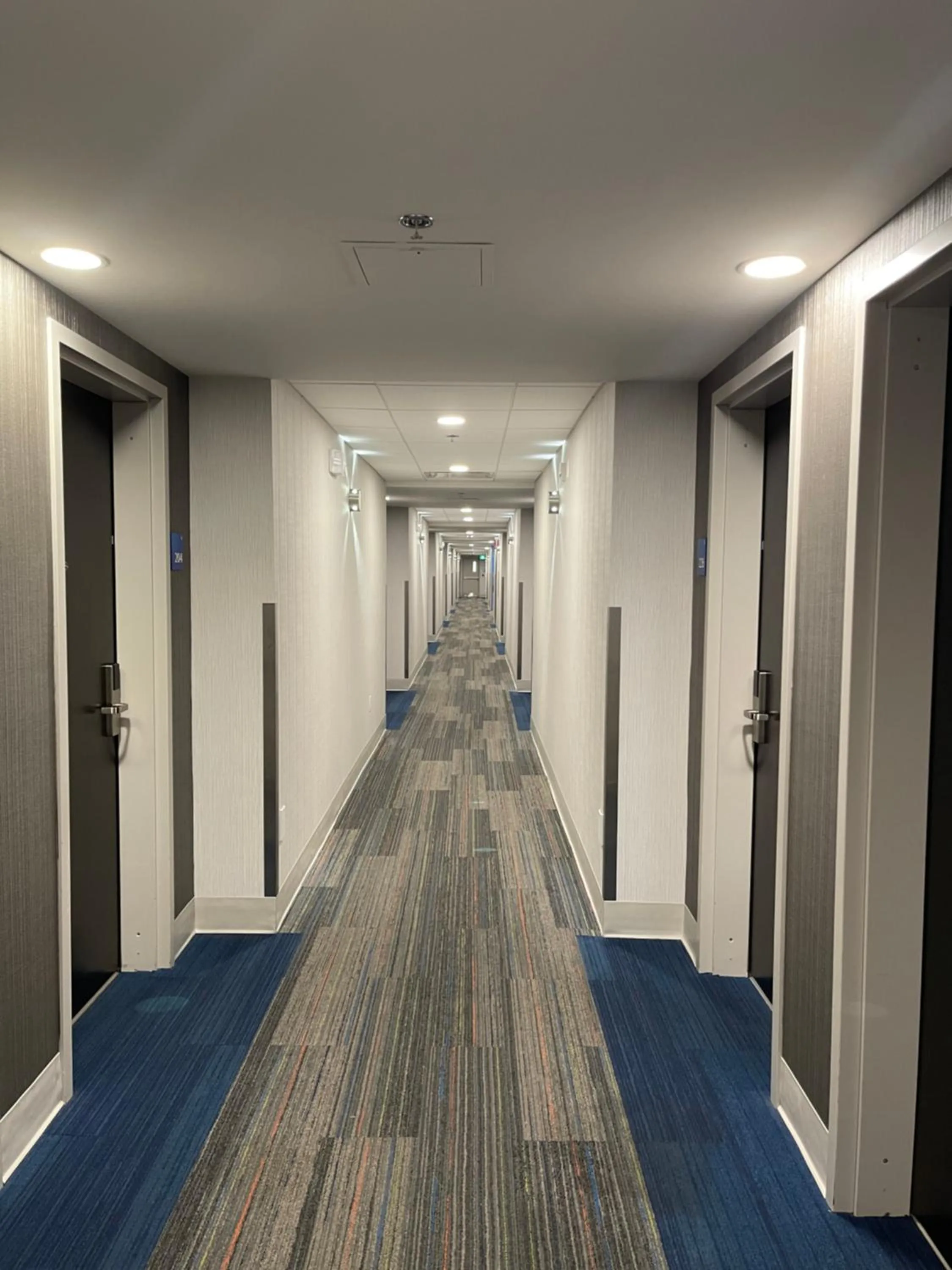 Standard King Room with Sofa Bed in Holiday Inn Express & Suites - Gatineau - Ottawa by IHG