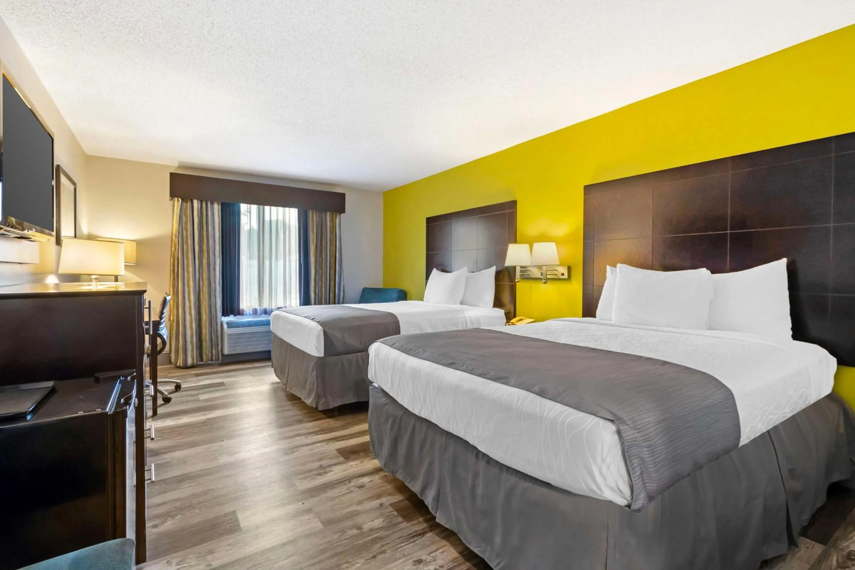 Queen Room with Two Queen Beds - Non-Smoking in Best Western Magnolia Inn and Suites