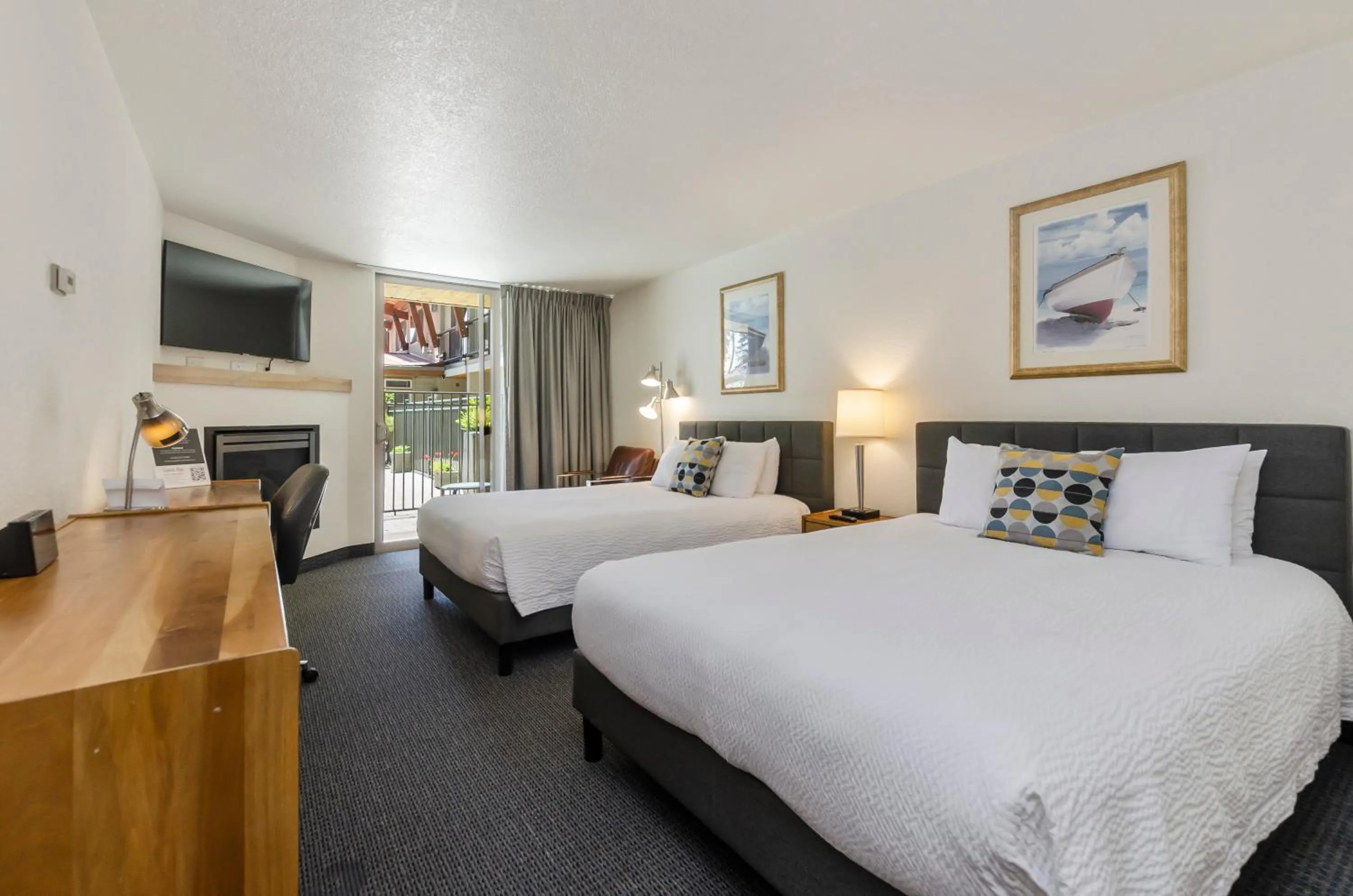 Queen Room with Two Queen Beds in Firelite Lodge