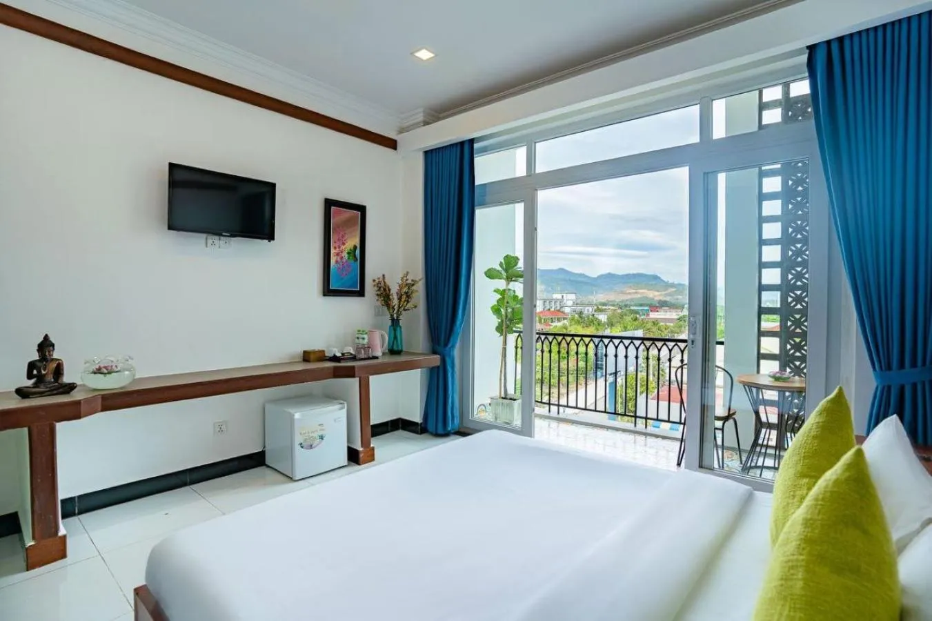 Deluxe Double Room in Kampot View Boutique
