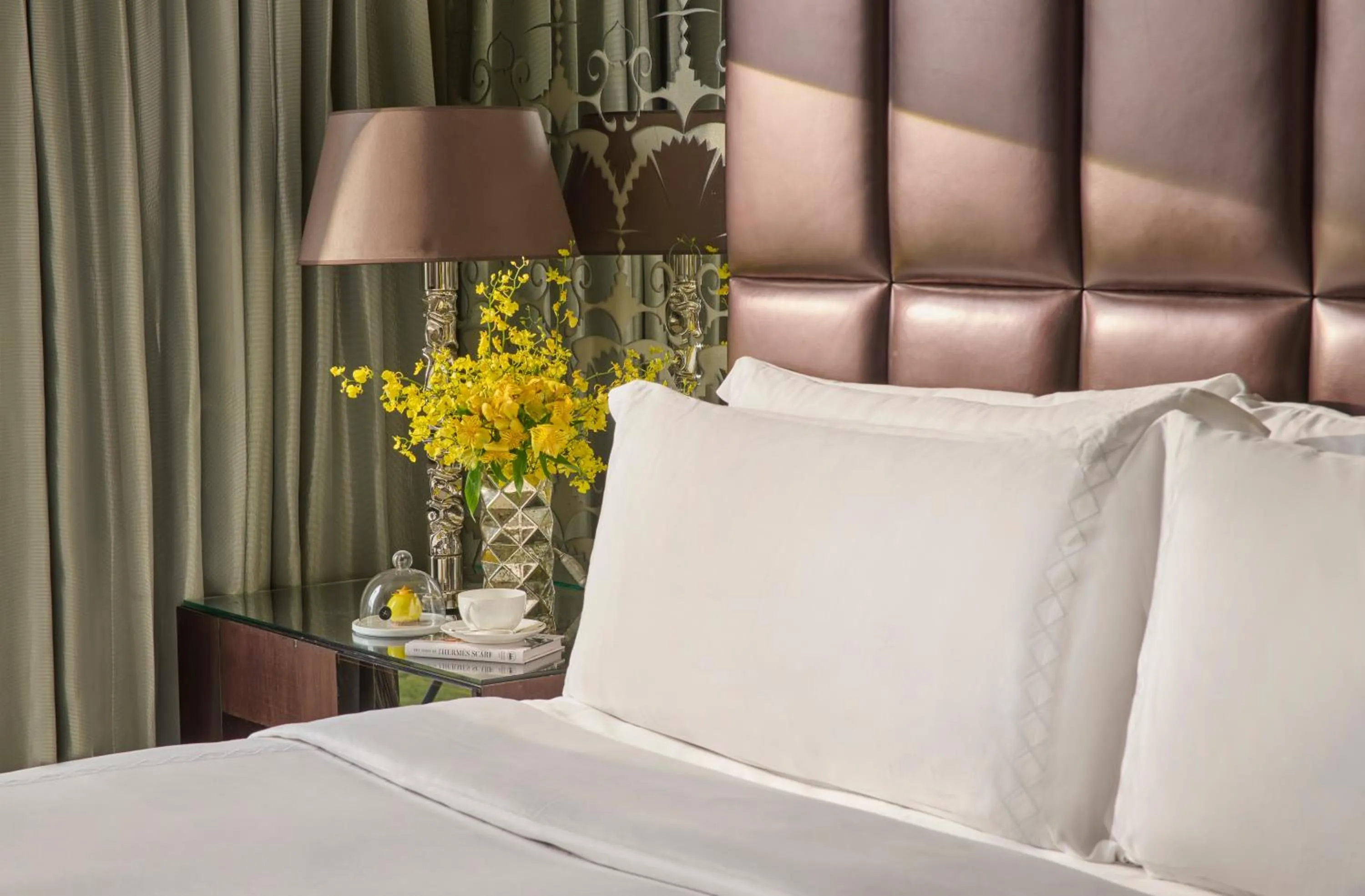 Premier One Bedroom Suite Twin in Mandarin Oriental Al Faisaliah, Riyadh