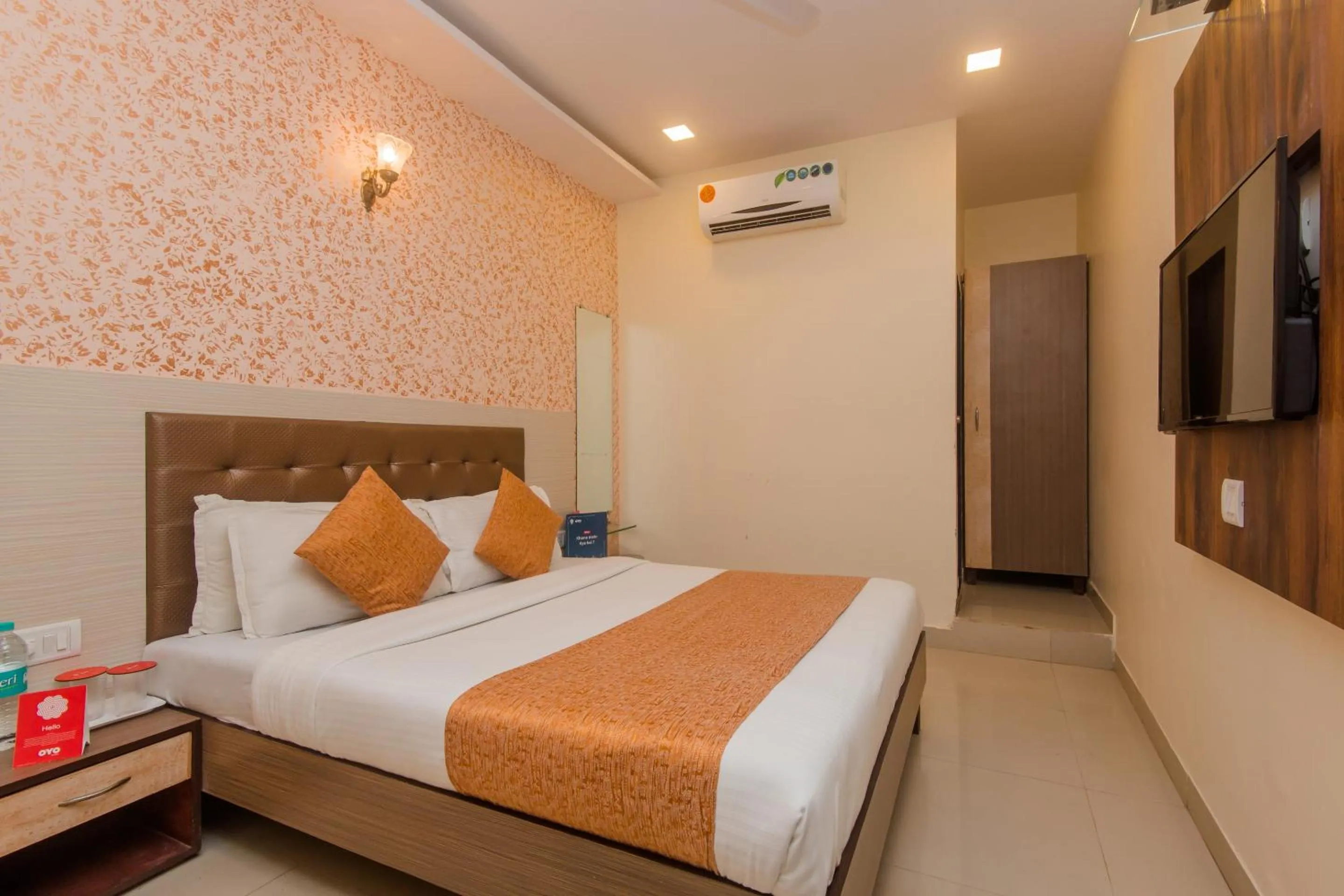 Standard Double Room - single occupancy in Super Hotel O Golden Nest Near Chhatrapati Shivaji International Airport