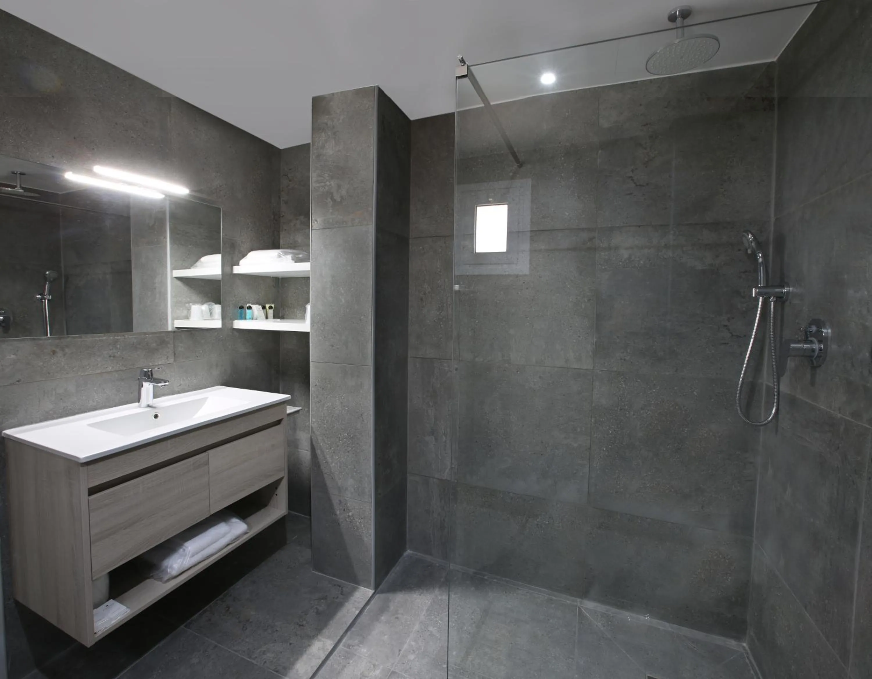 Family Room (2 Adults + 2 Children) in Centrum Hotel - City Center