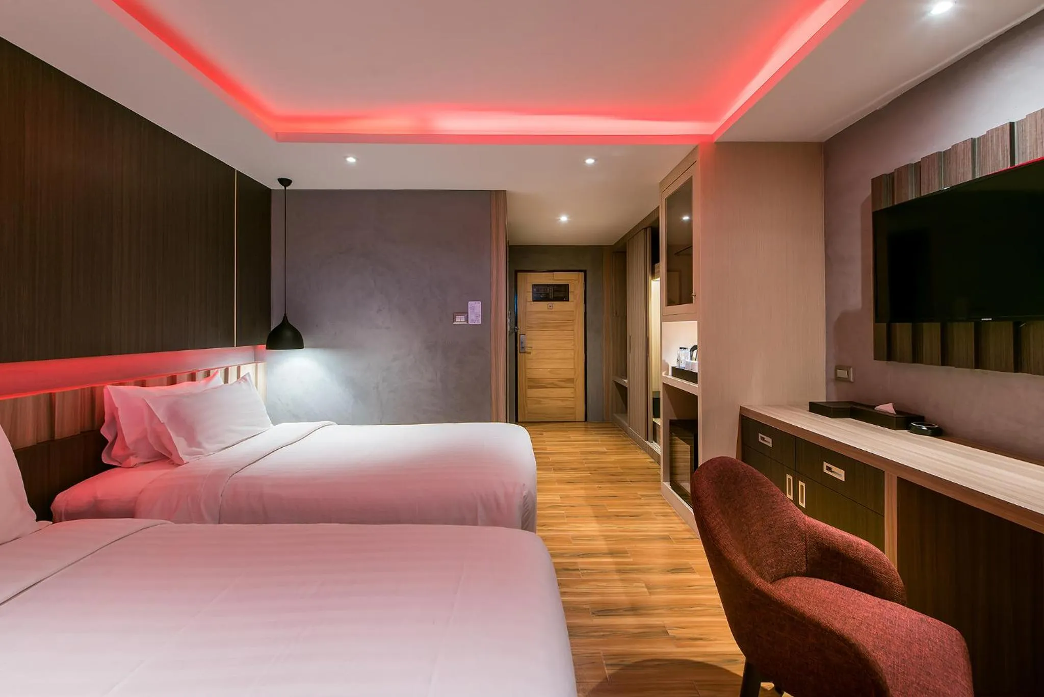 Deluxe Twin Room in Nadee 10 Resort & Hotel