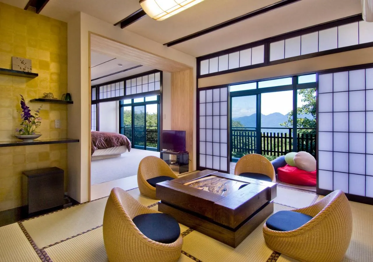 Suite Japanese-Style Room with Mountain View - single occupancy - Non Smoking in Ikaho Syusuien