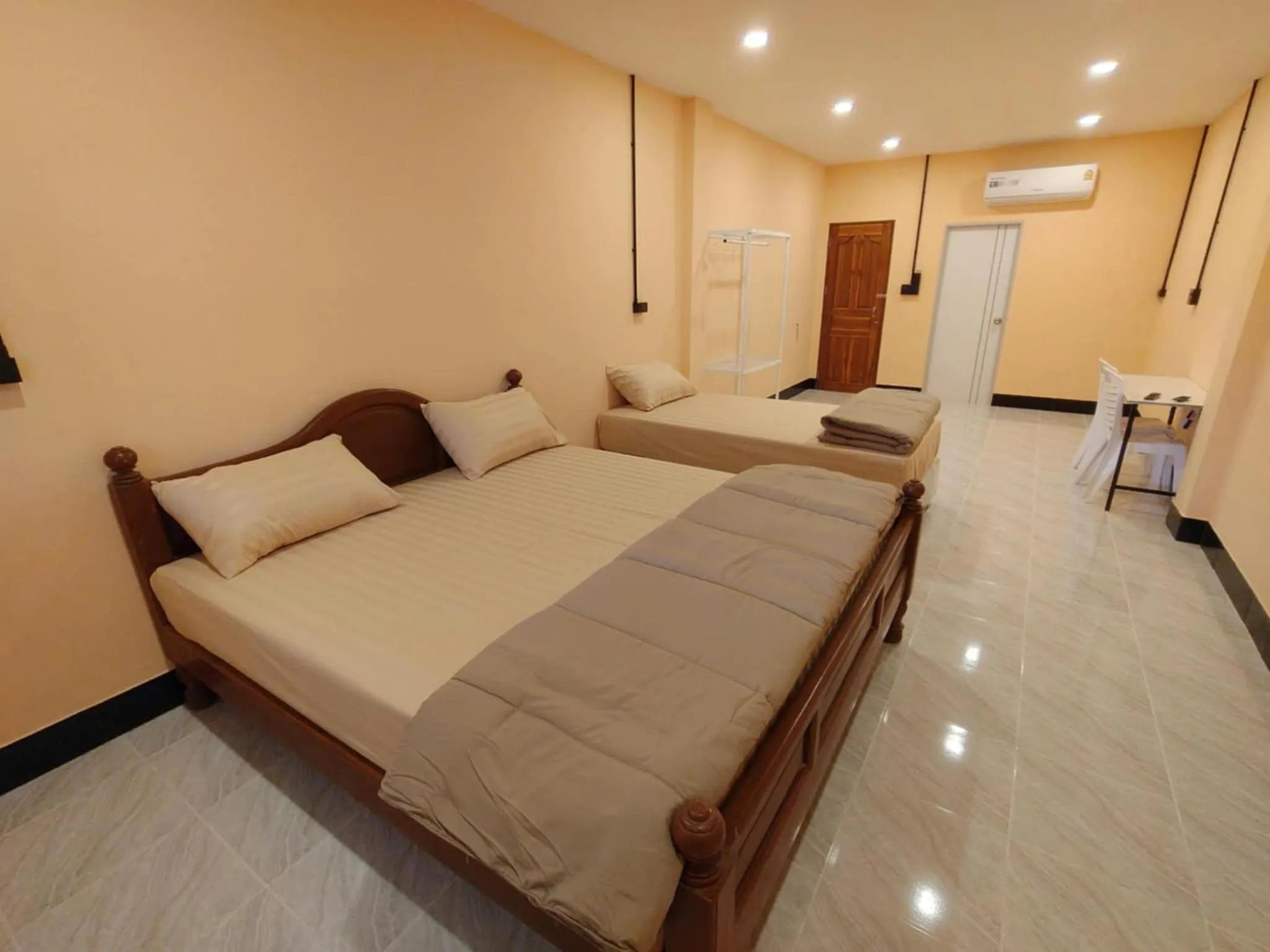 Triple Room in PuengLuang Hotel