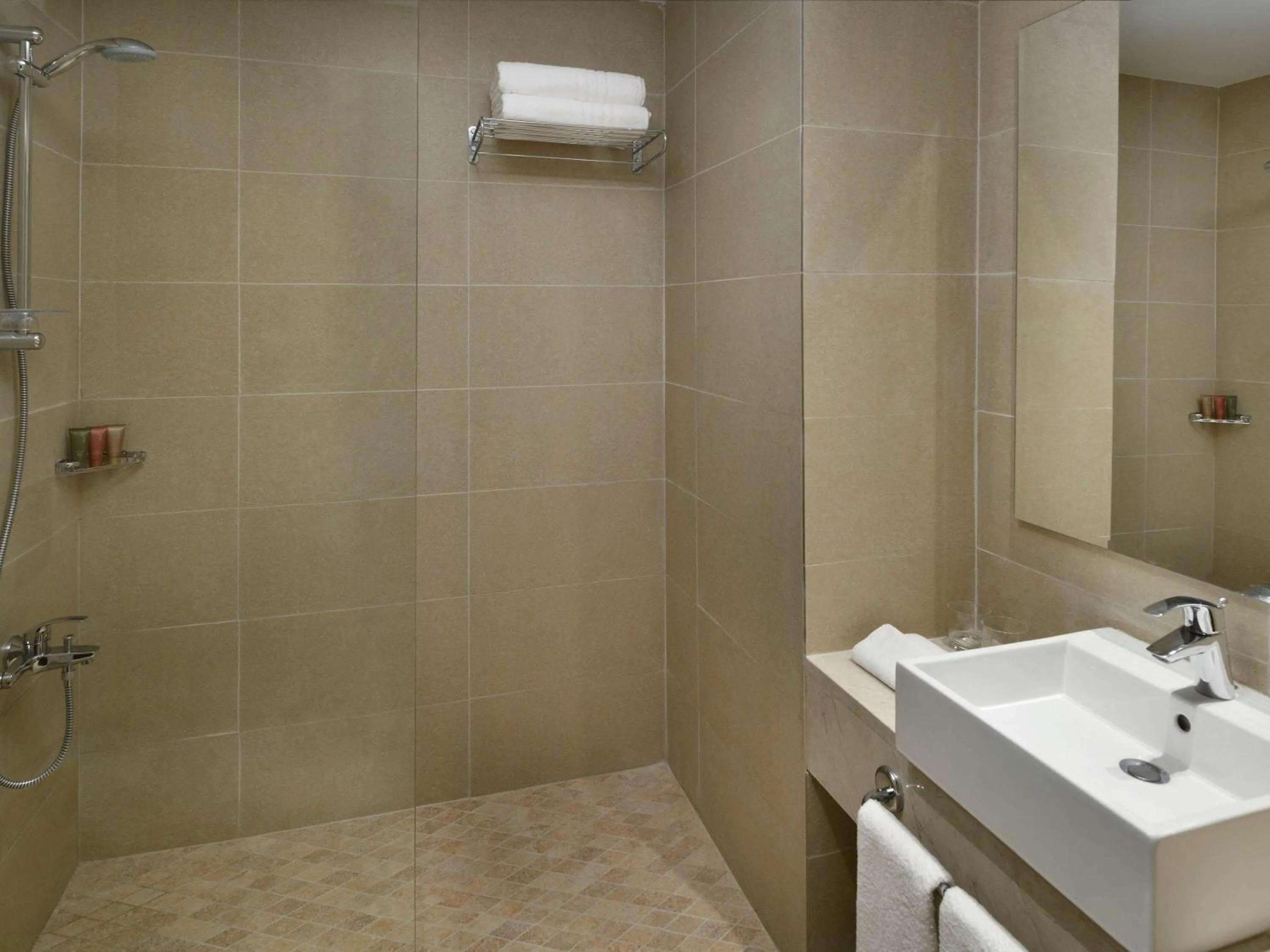 Accessible Superior Room in Mövenpick Nabatean Castle Hotel