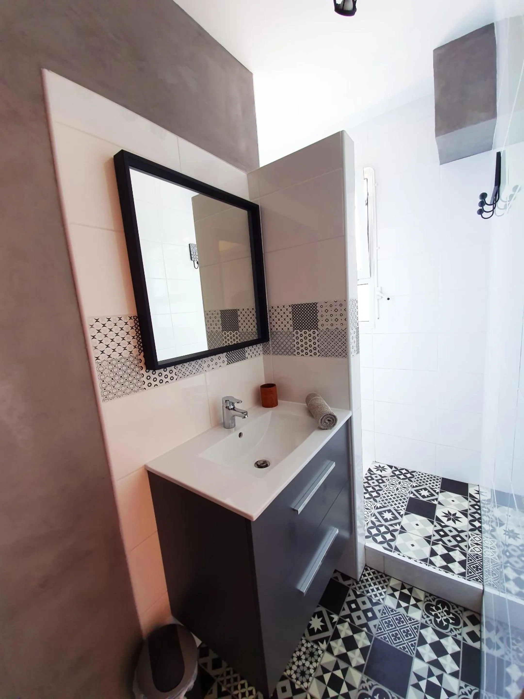 Bed in 6-Bed Dormitory Room in La Maison Bisca